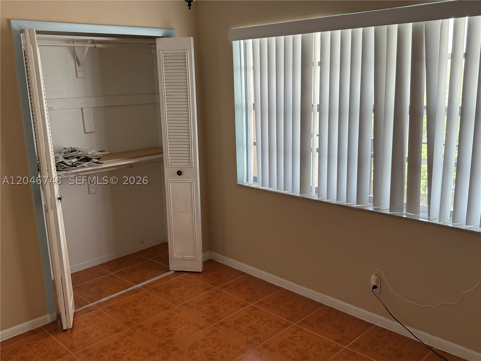 CYPRESS CHASE CONDO NO 6 - Residential