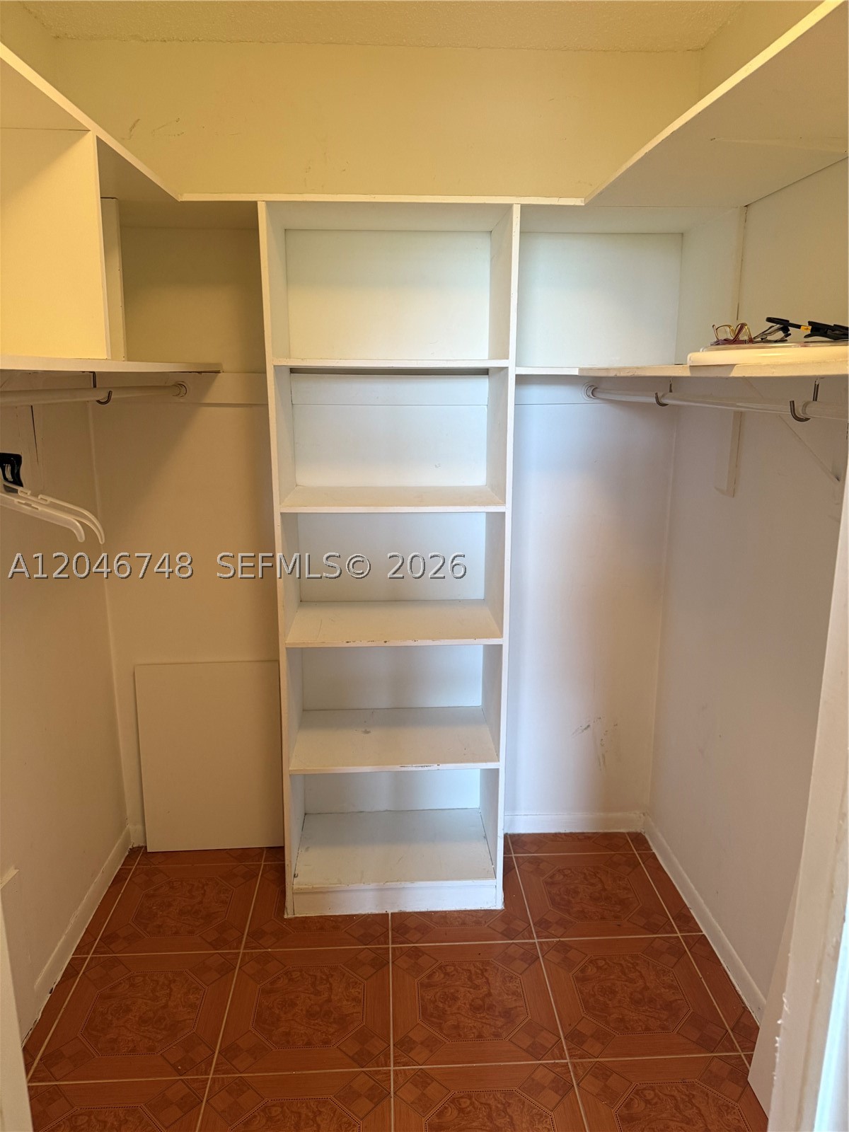 CYPRESS CHASE CONDO NO 6 - Residential