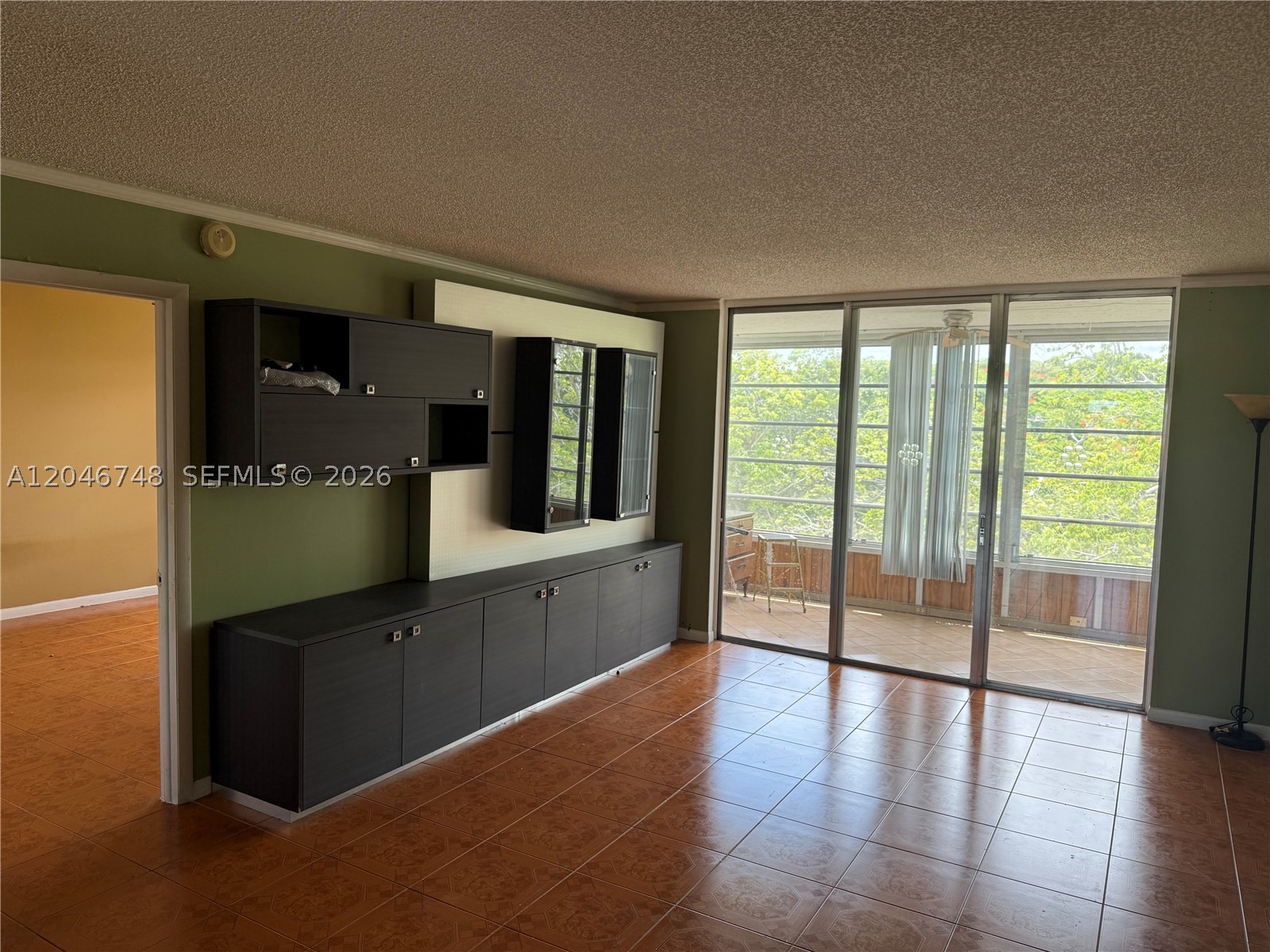 CYPRESS CHASE CONDO NO 6 - Residential