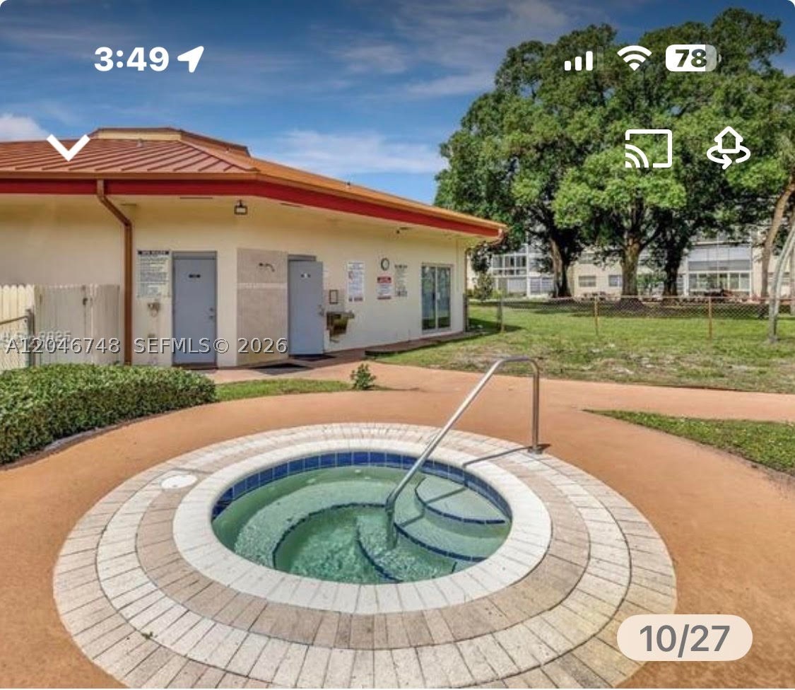 CYPRESS CHASE CONDO NO 6 - Residential
