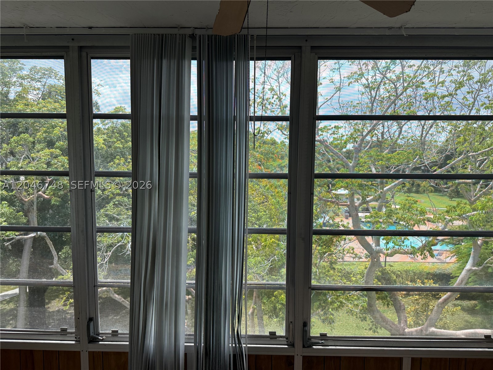 CYPRESS CHASE CONDO NO 6 - Residential