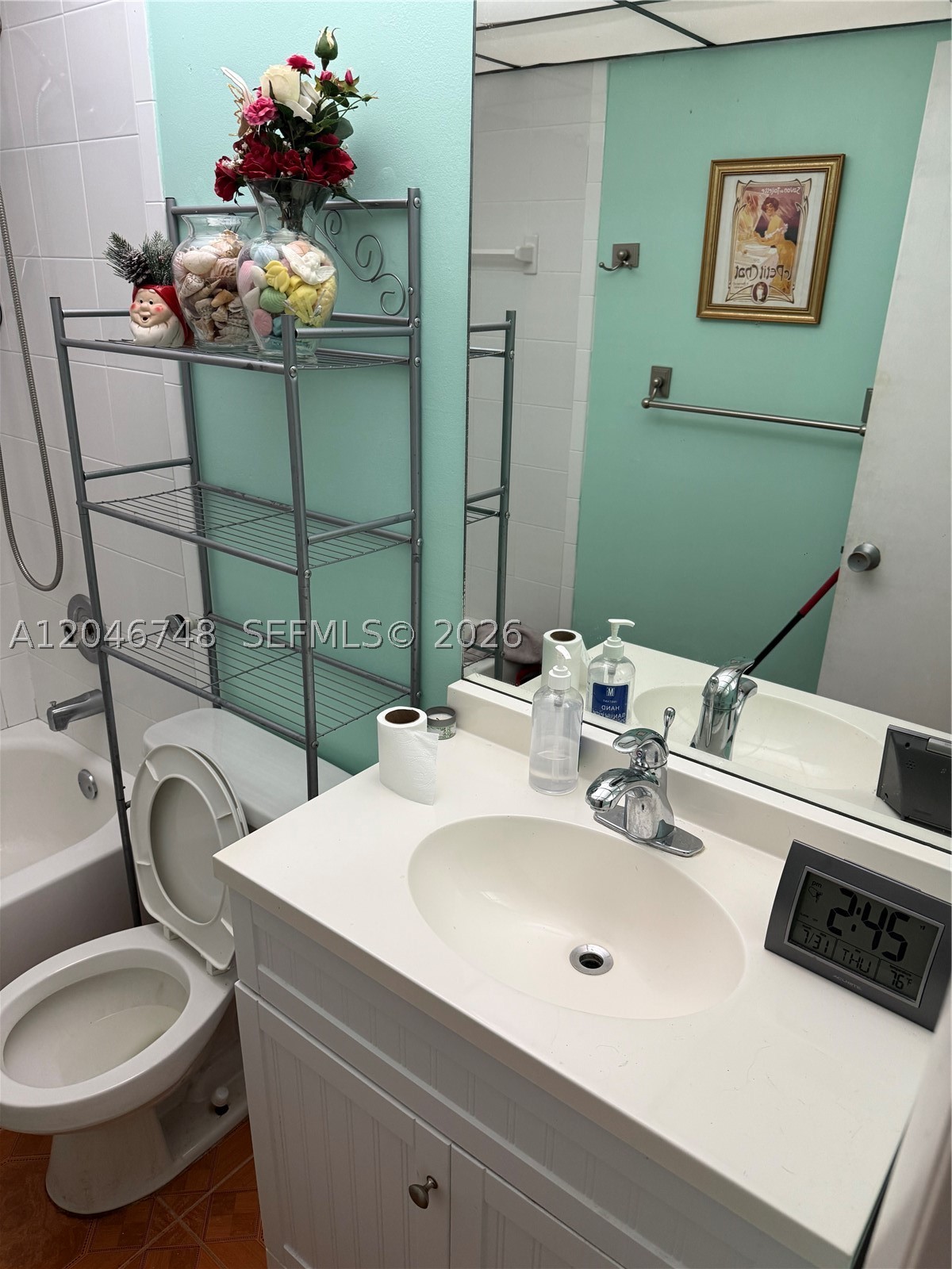 CYPRESS CHASE CONDO NO 6 - Residential