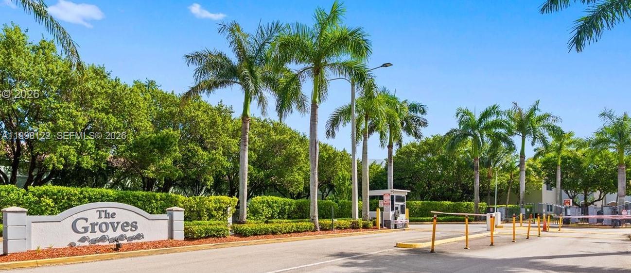 VENETIA GROVE - Residential