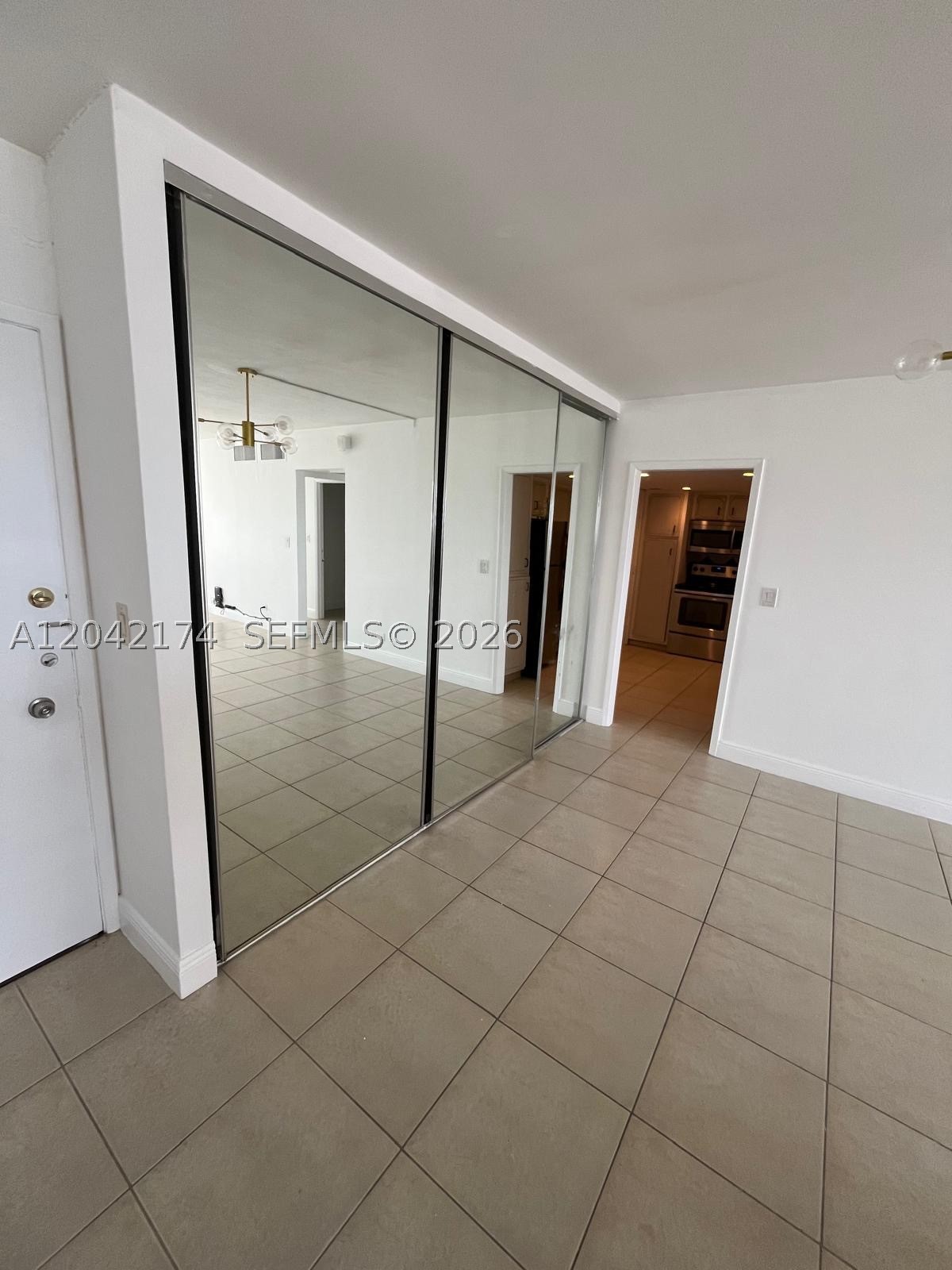 THE CARRIAGE CLUB NORTH C - Residential Lease