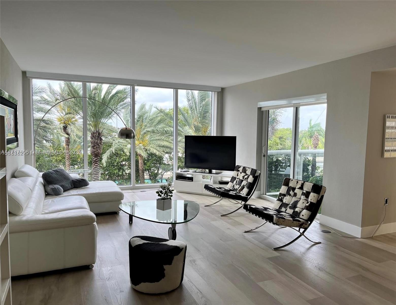 HARBOUR HOUSE - Residential