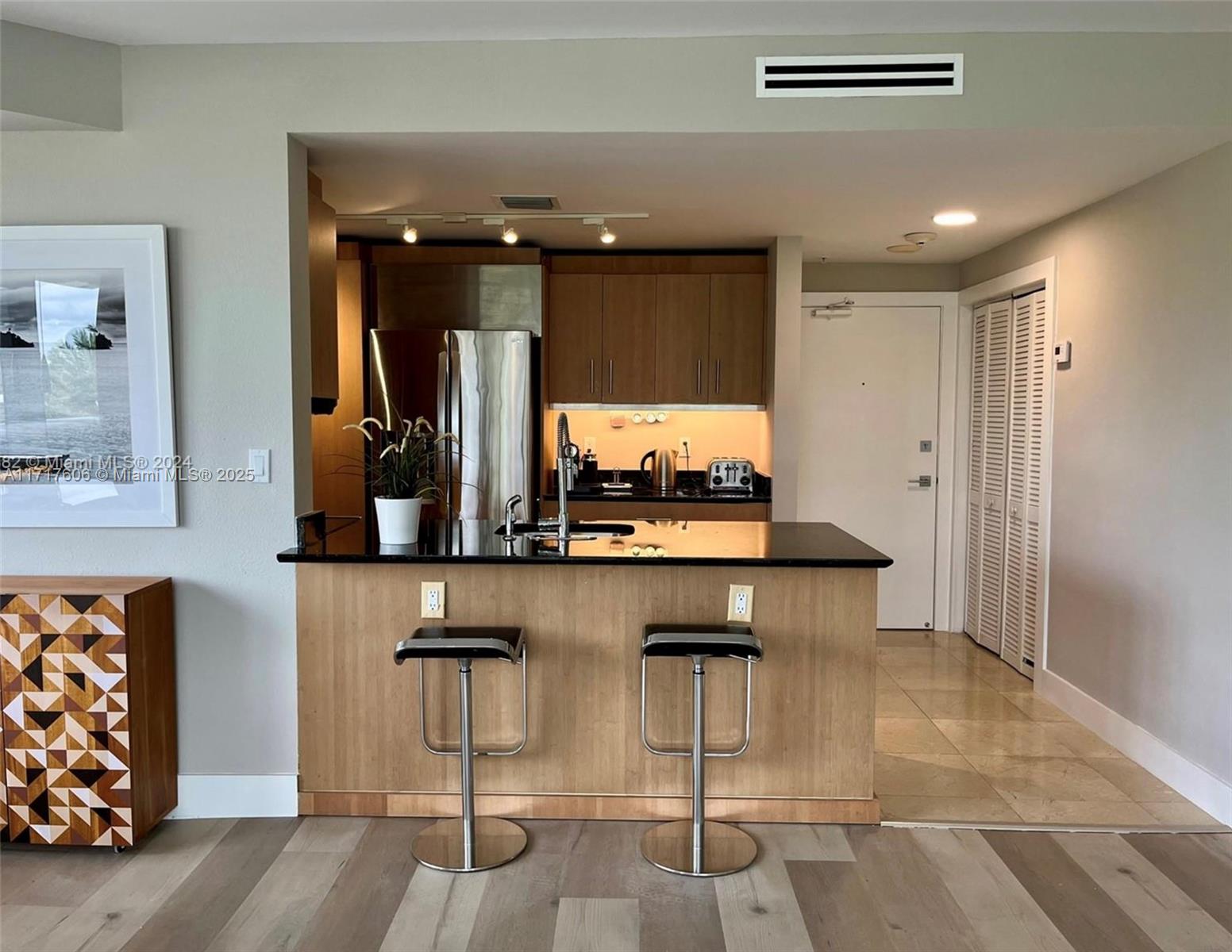 HARBOUR HOUSE - Residential