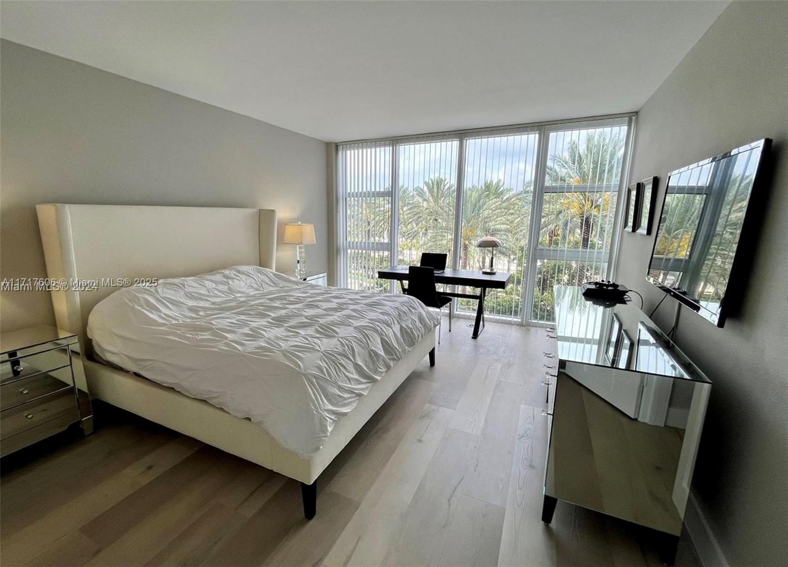HARBOUR HOUSE - Residential