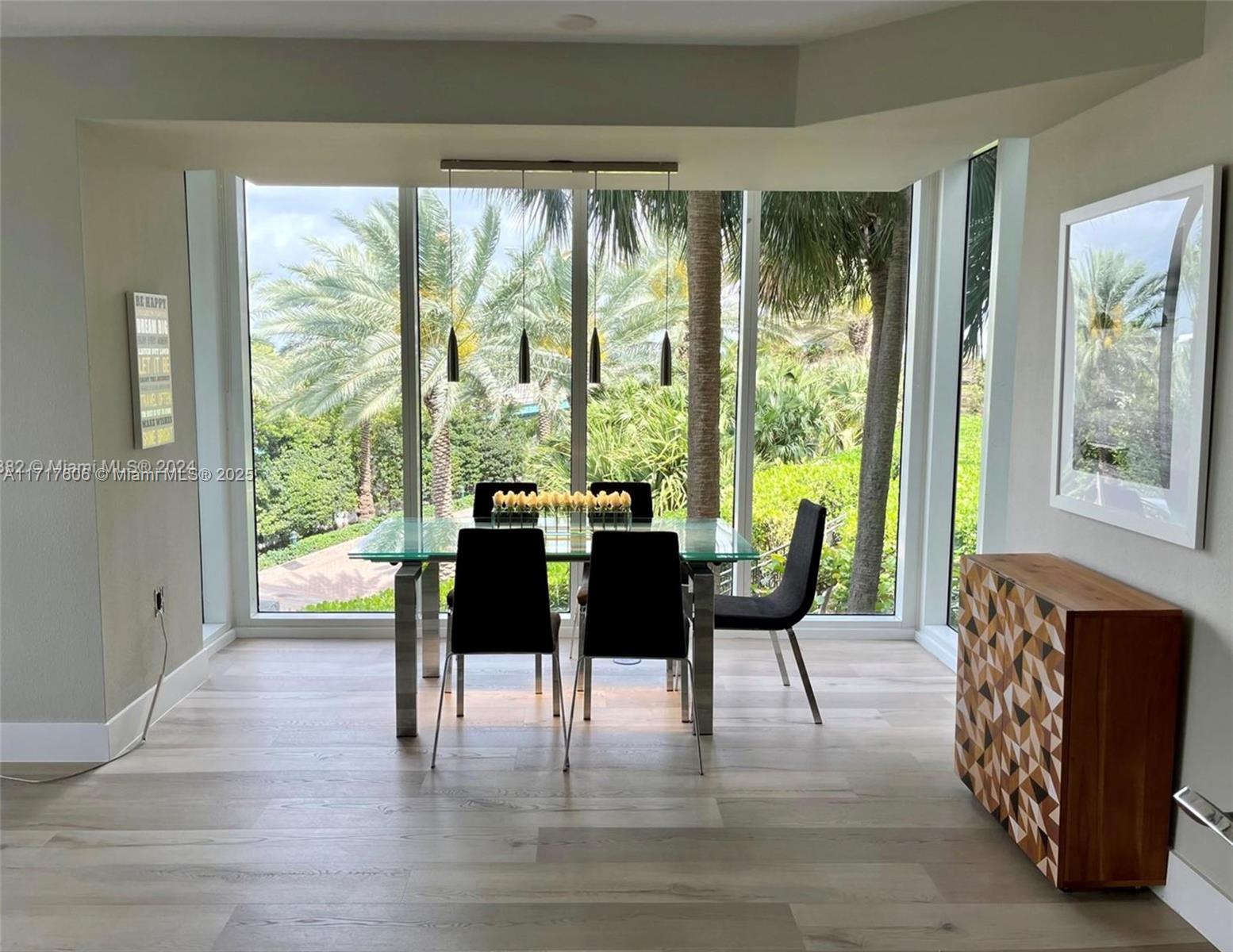 HARBOUR HOUSE - Residential