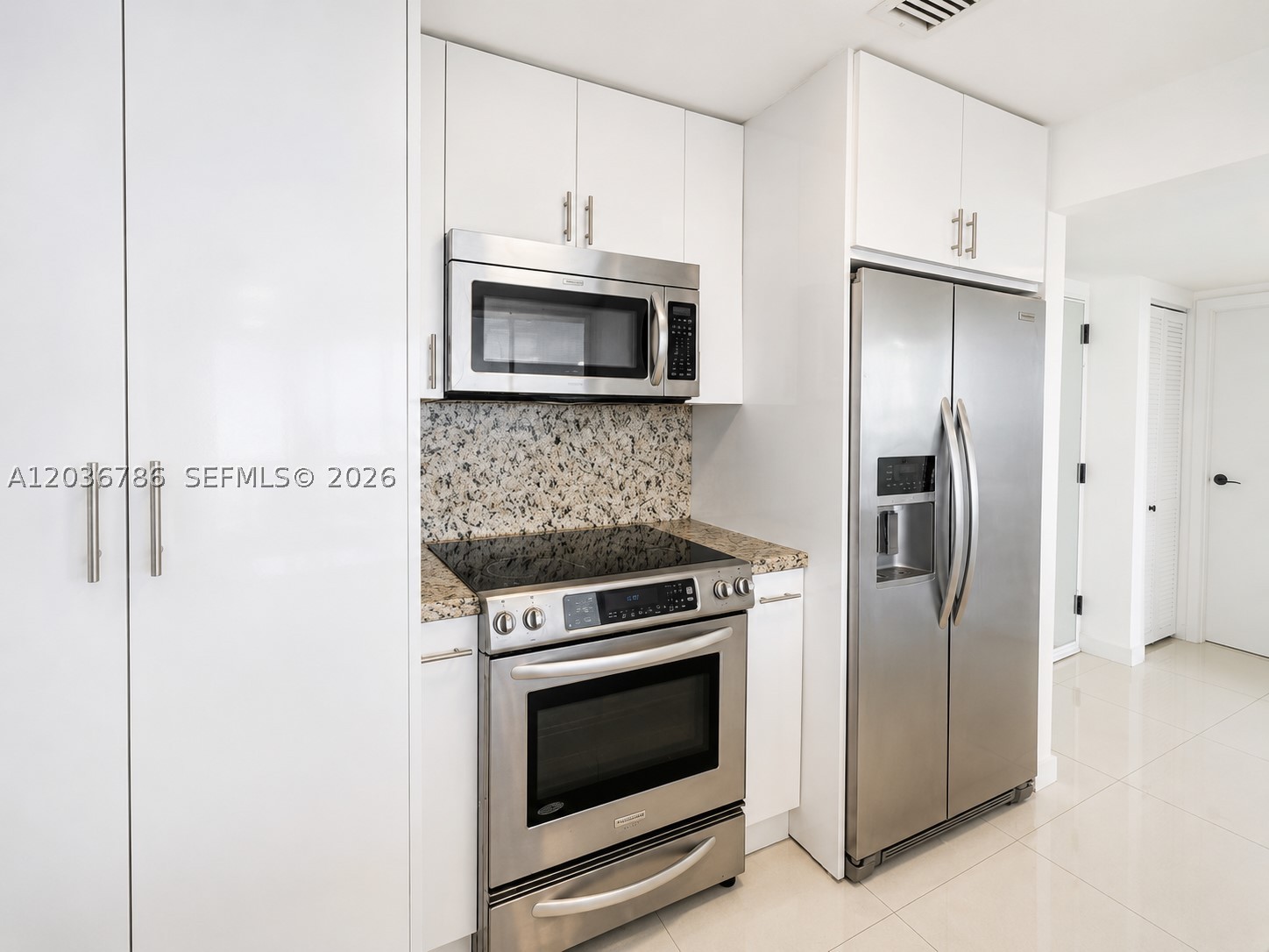 THE GRANDVIEW PALACE COND - Residential Lease