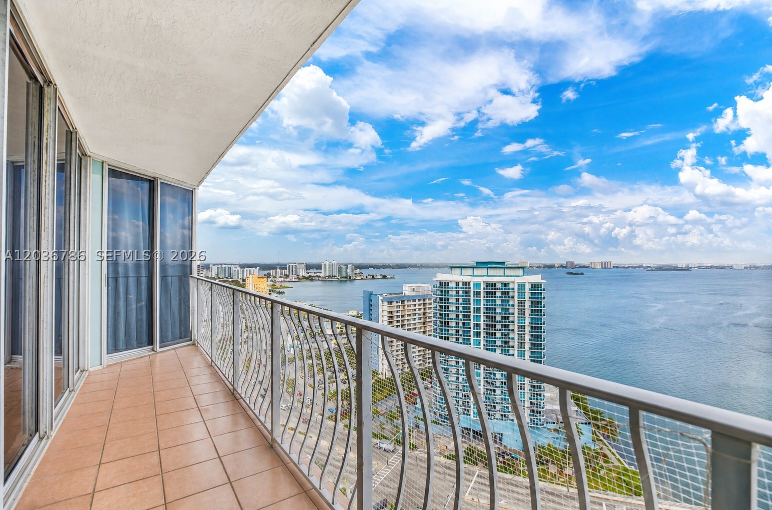 THE GRANDVIEW PALACE COND - Residential Lease