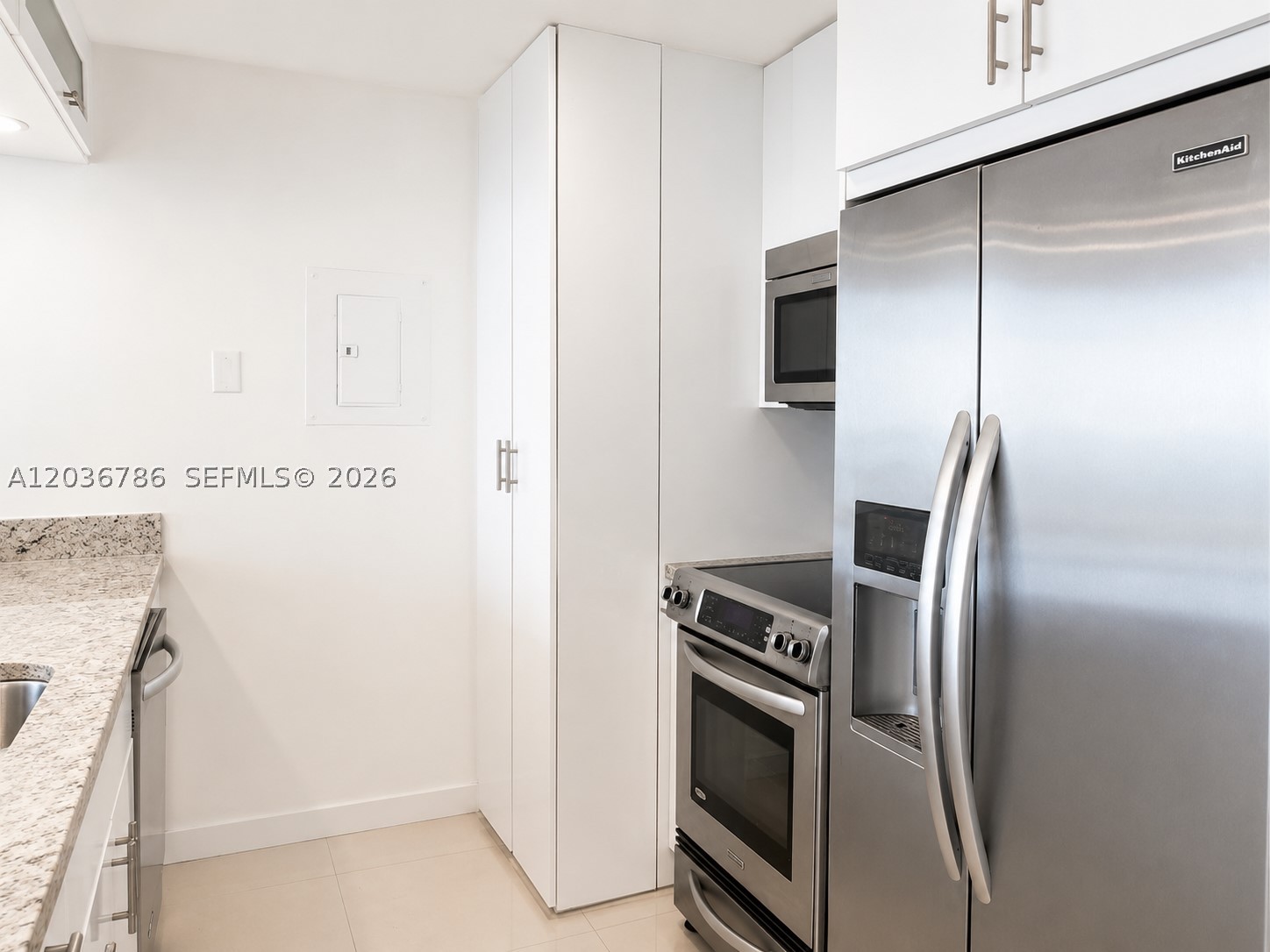 THE GRANDVIEW PALACE COND - Residential Lease