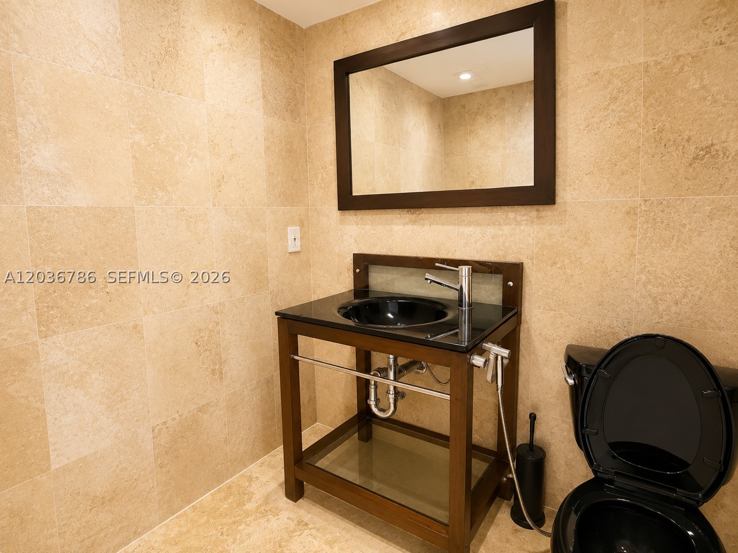 THE GRANDVIEW PALACE COND - Residential Lease