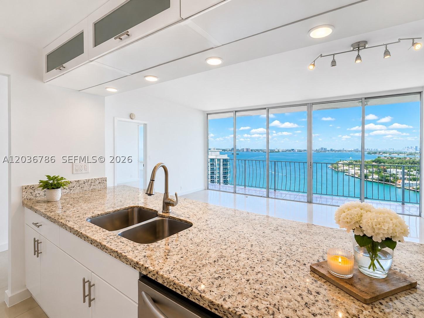 THE GRANDVIEW PALACE COND - Residential Lease