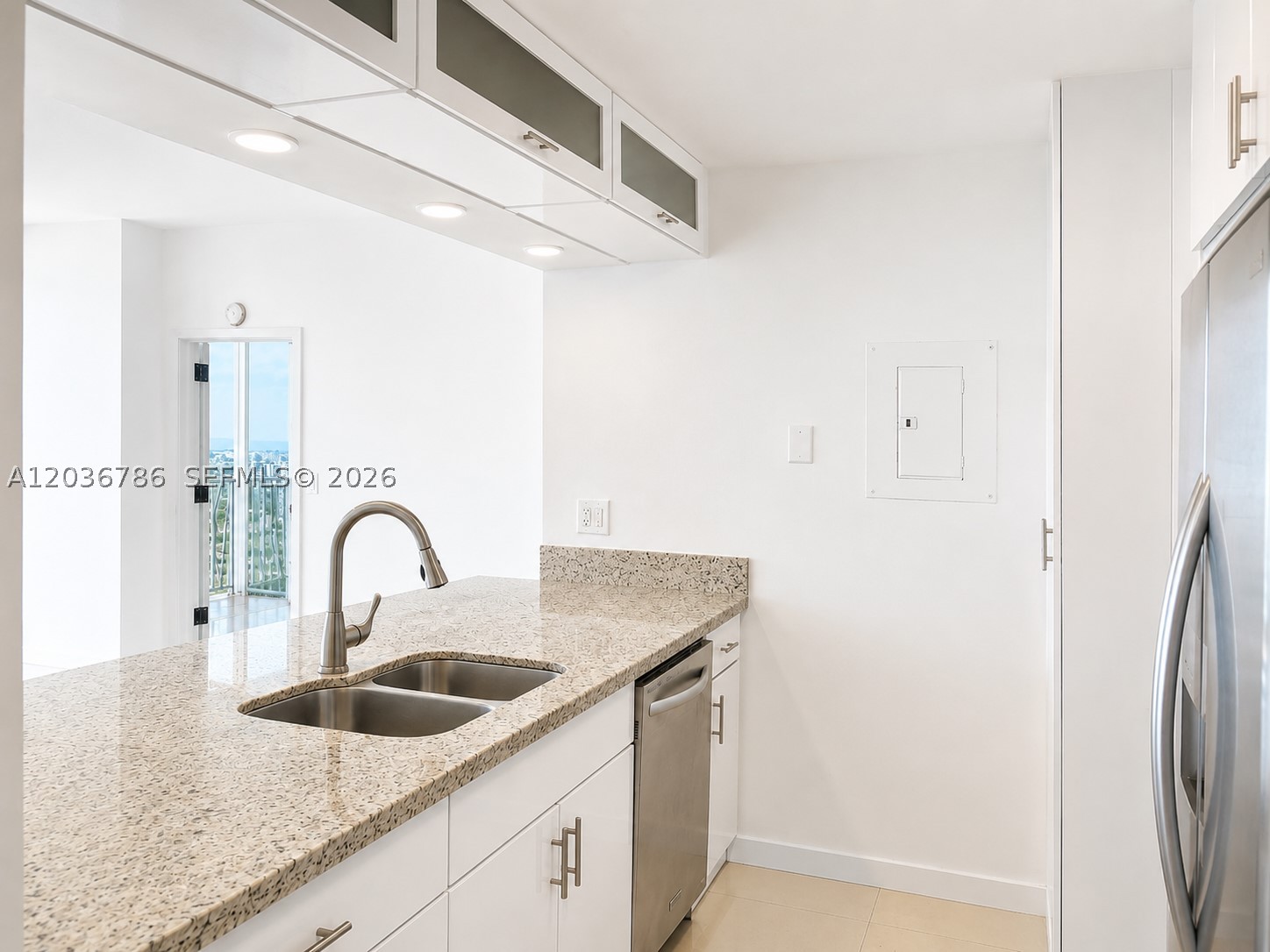 THE GRANDVIEW PALACE COND - Residential Lease
