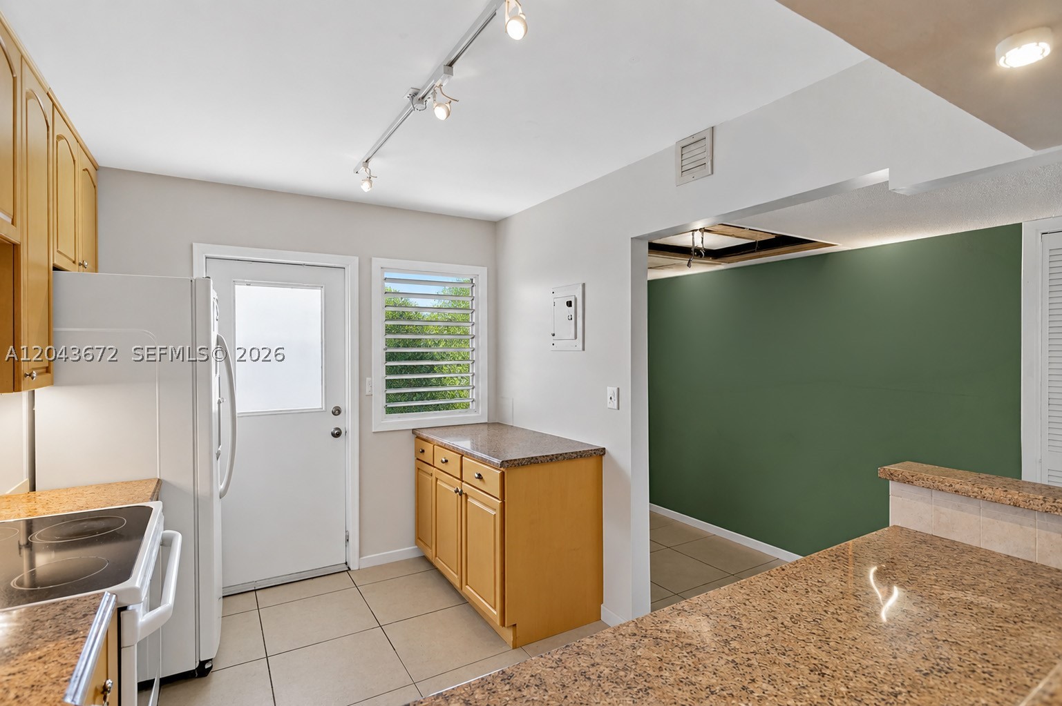 NO 38 PALM-AIRE COUNTRY C - Residential