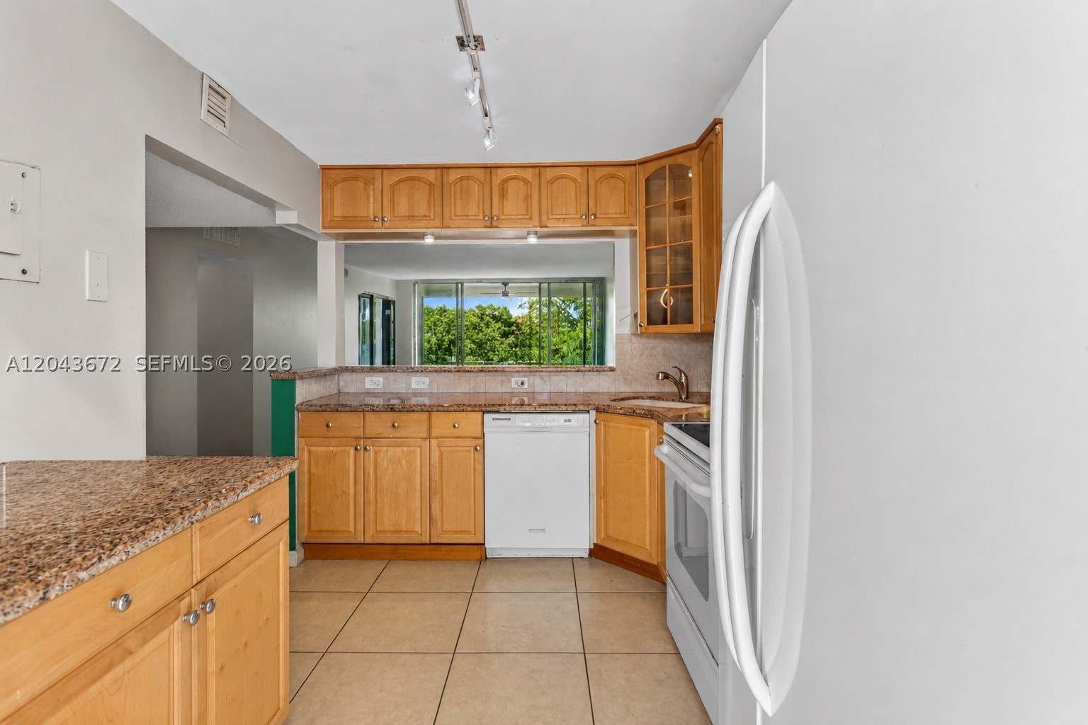 NO 38 PALM-AIRE COUNTRY C - Residential