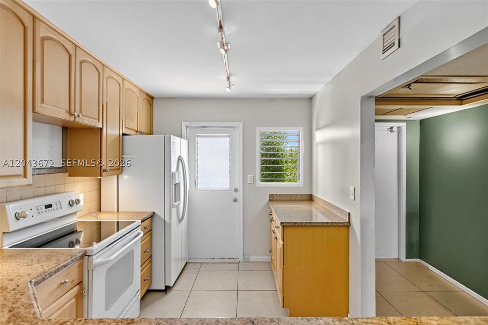 NO 38 PALM-AIRE COUNTRY C - Residential