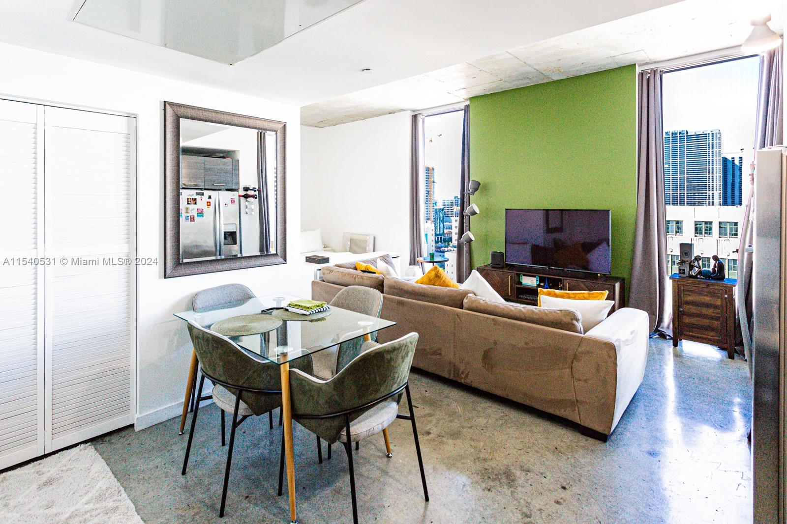 CENTRO CONDO - Residential Lease