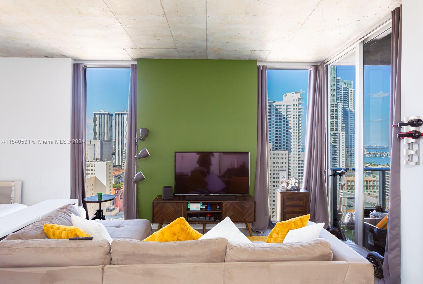 CENTRO CONDO - Residential Lease