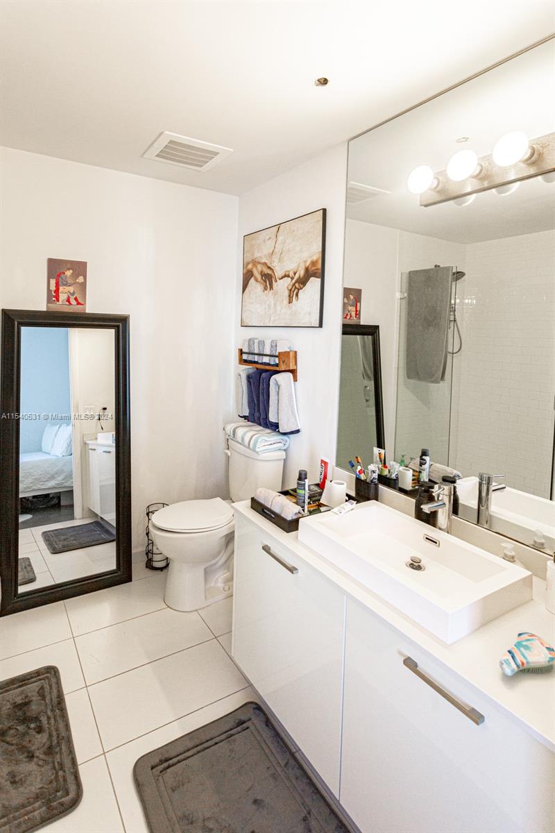 CENTRO CONDO - Residential Lease