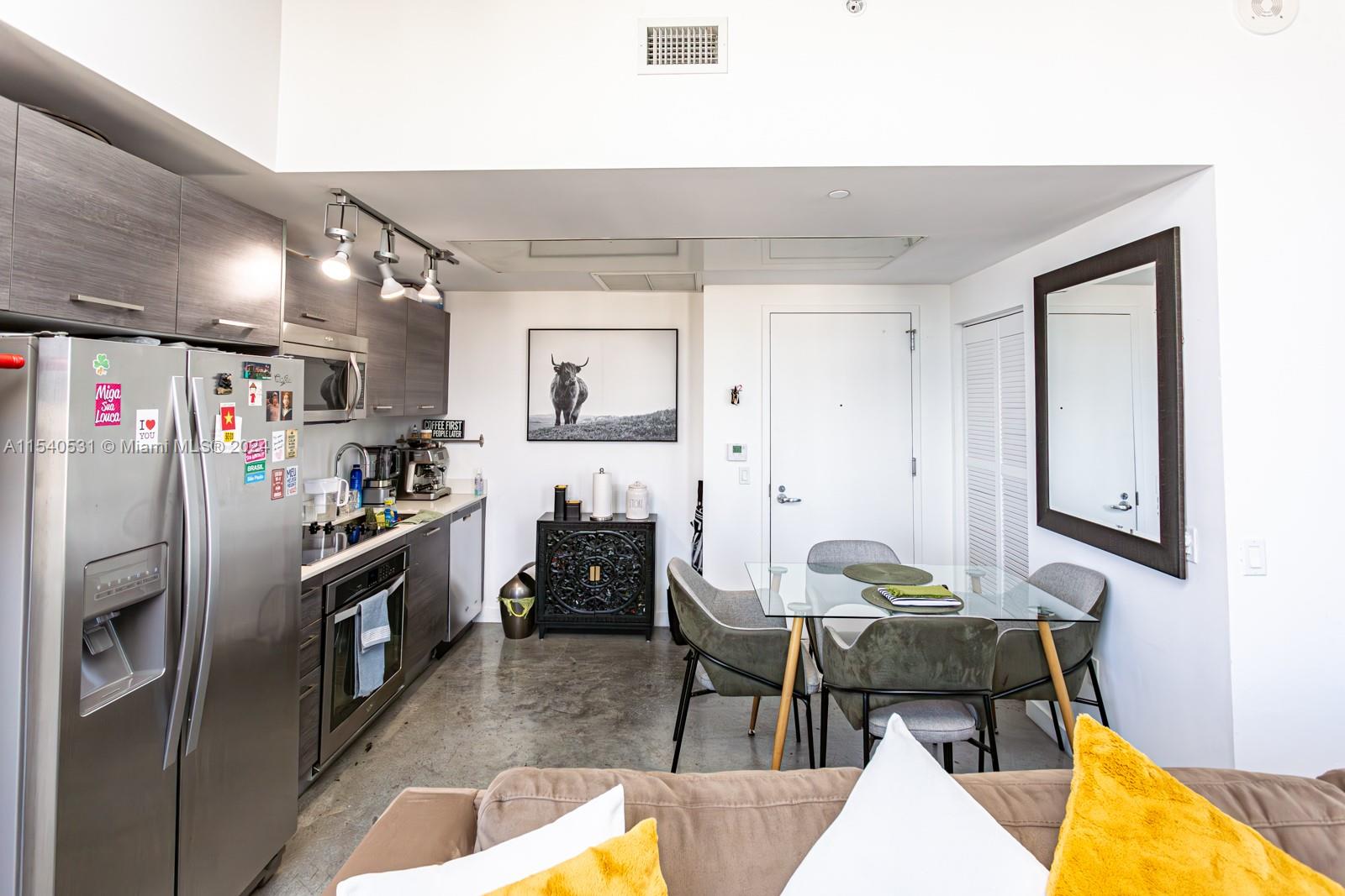 CENTRO CONDO - Residential Lease