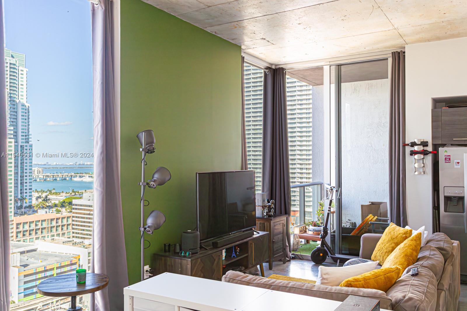 CENTRO CONDO - Residential Lease