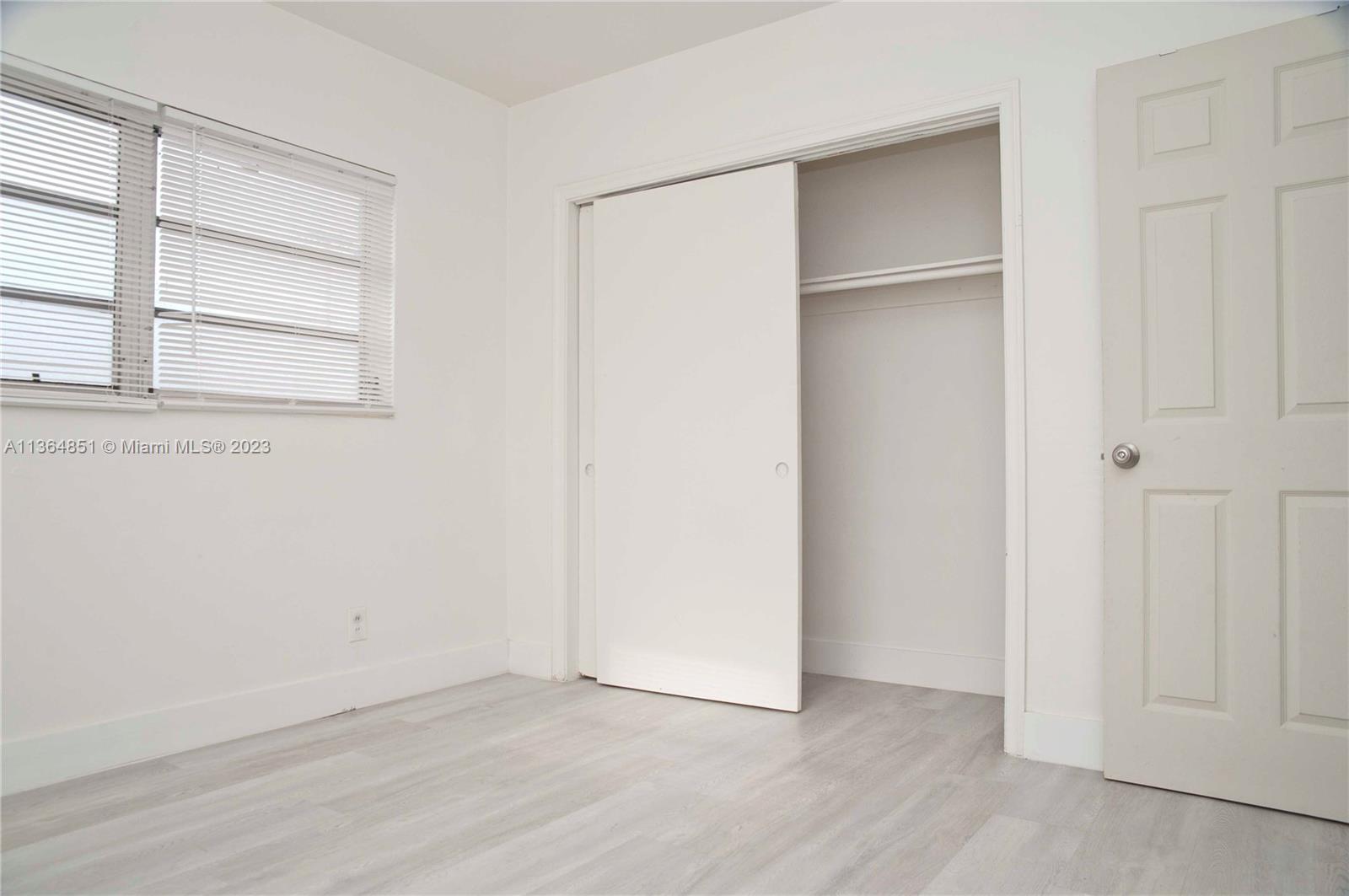 HOLLYWOOD LITTLE RANCHES - Residential Lease