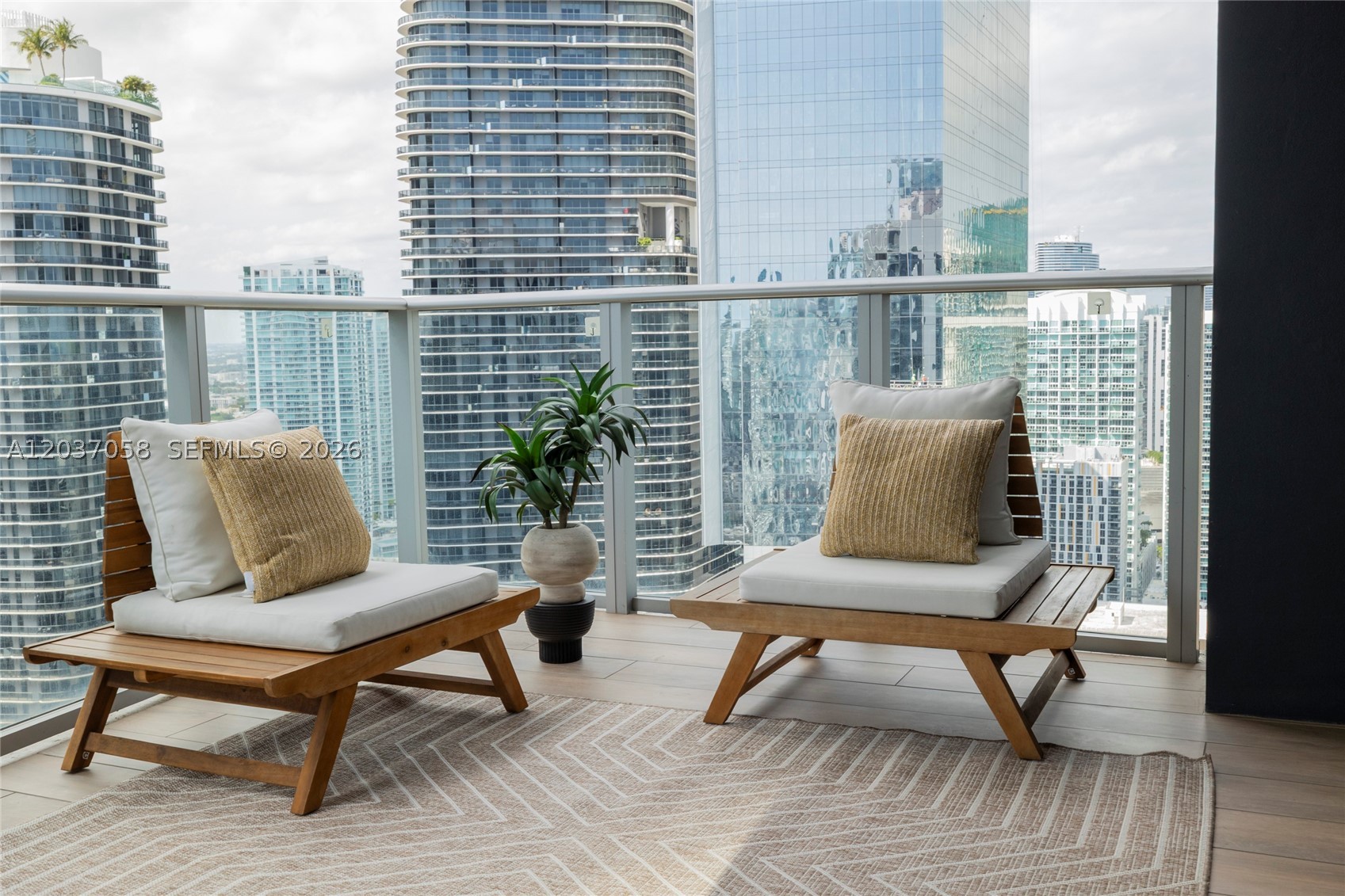 1010 BRICKELL CONDO - Residential Lease