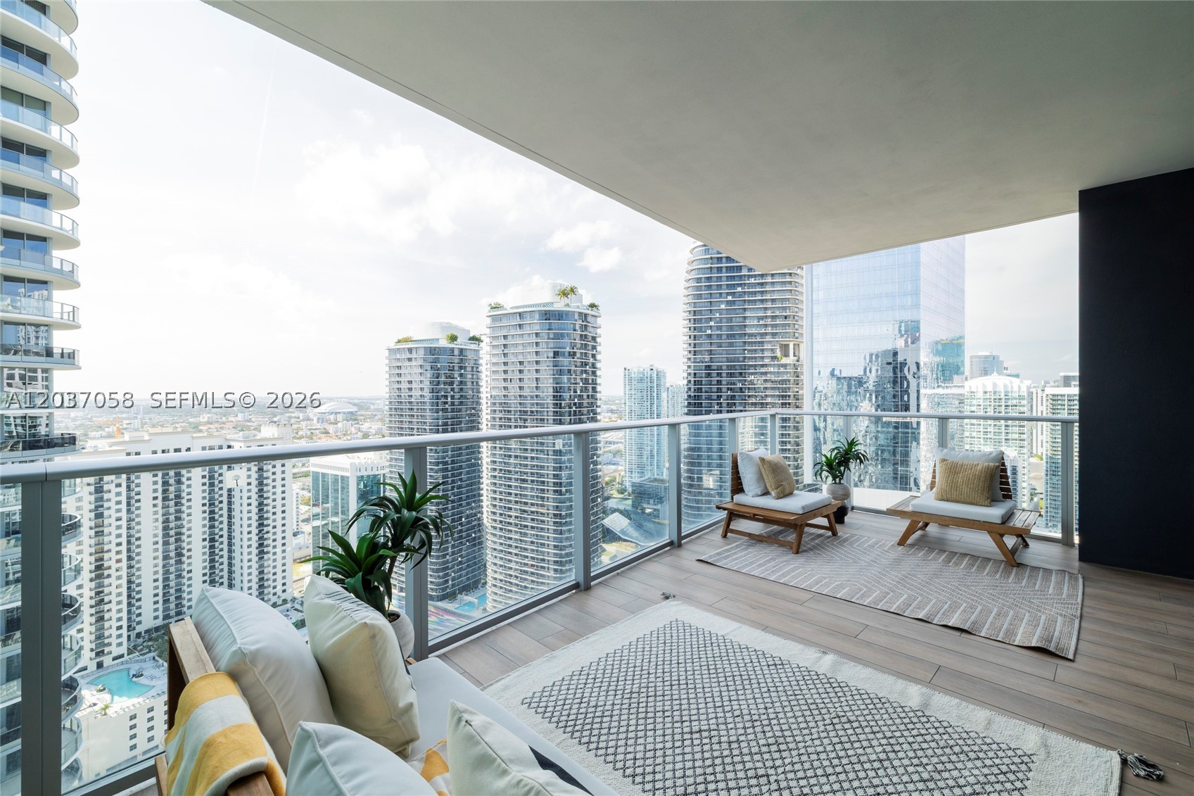 1010 BRICKELL CONDO - Residential Lease