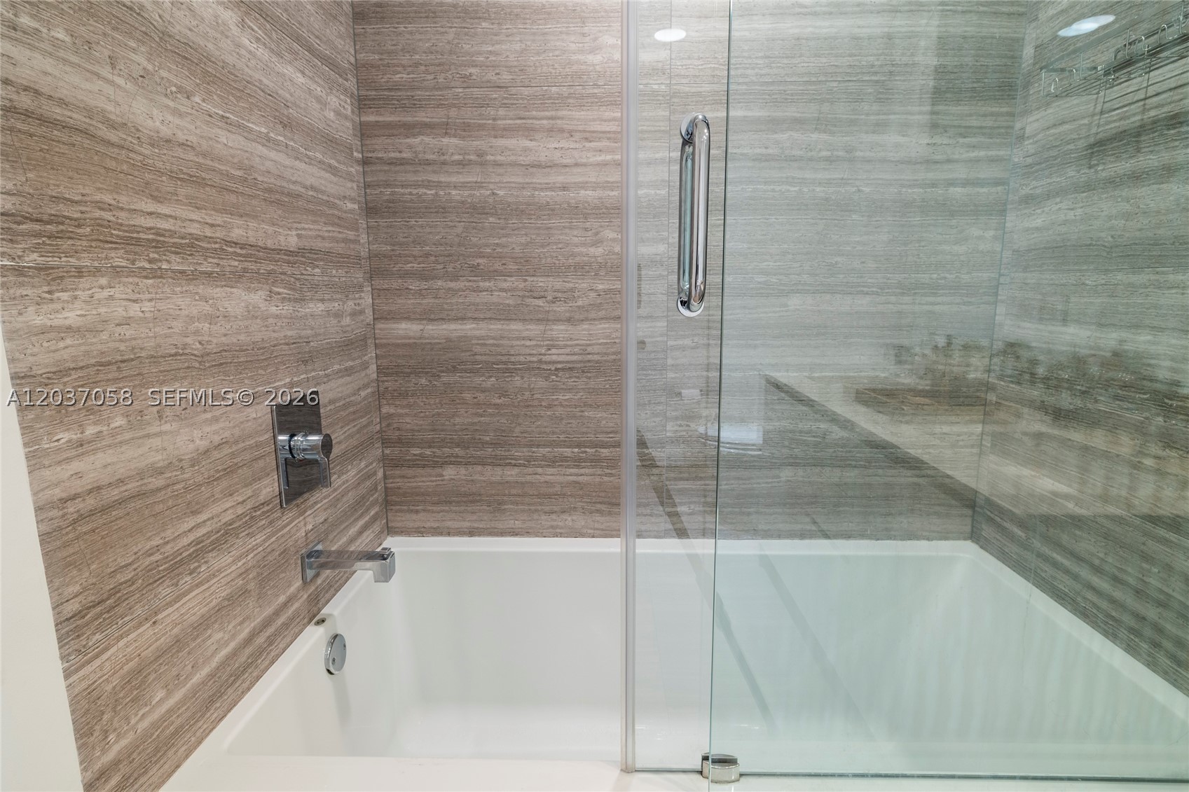 1010 BRICKELL CONDO - Residential Lease