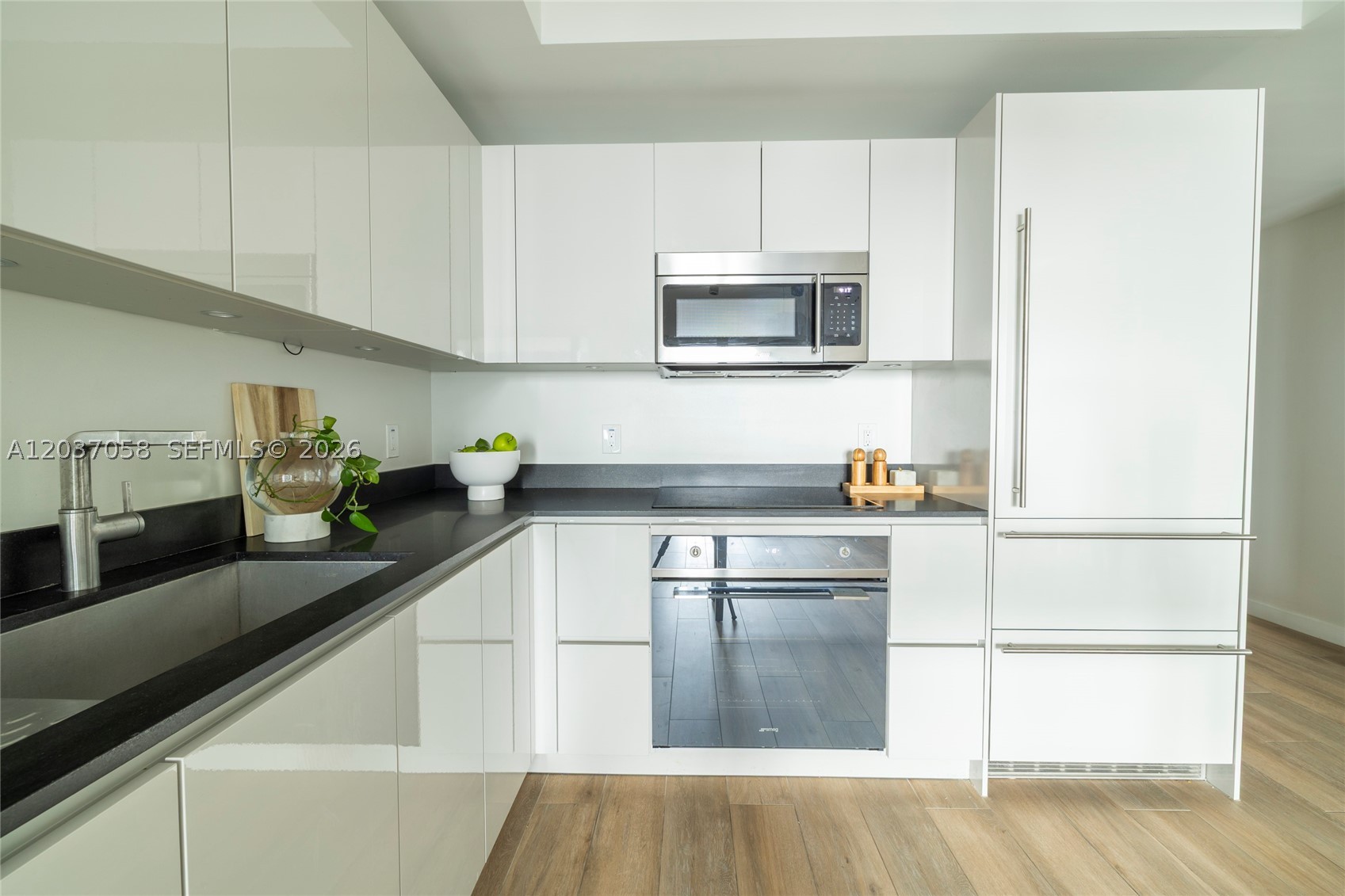 1010 BRICKELL CONDO - Residential Lease