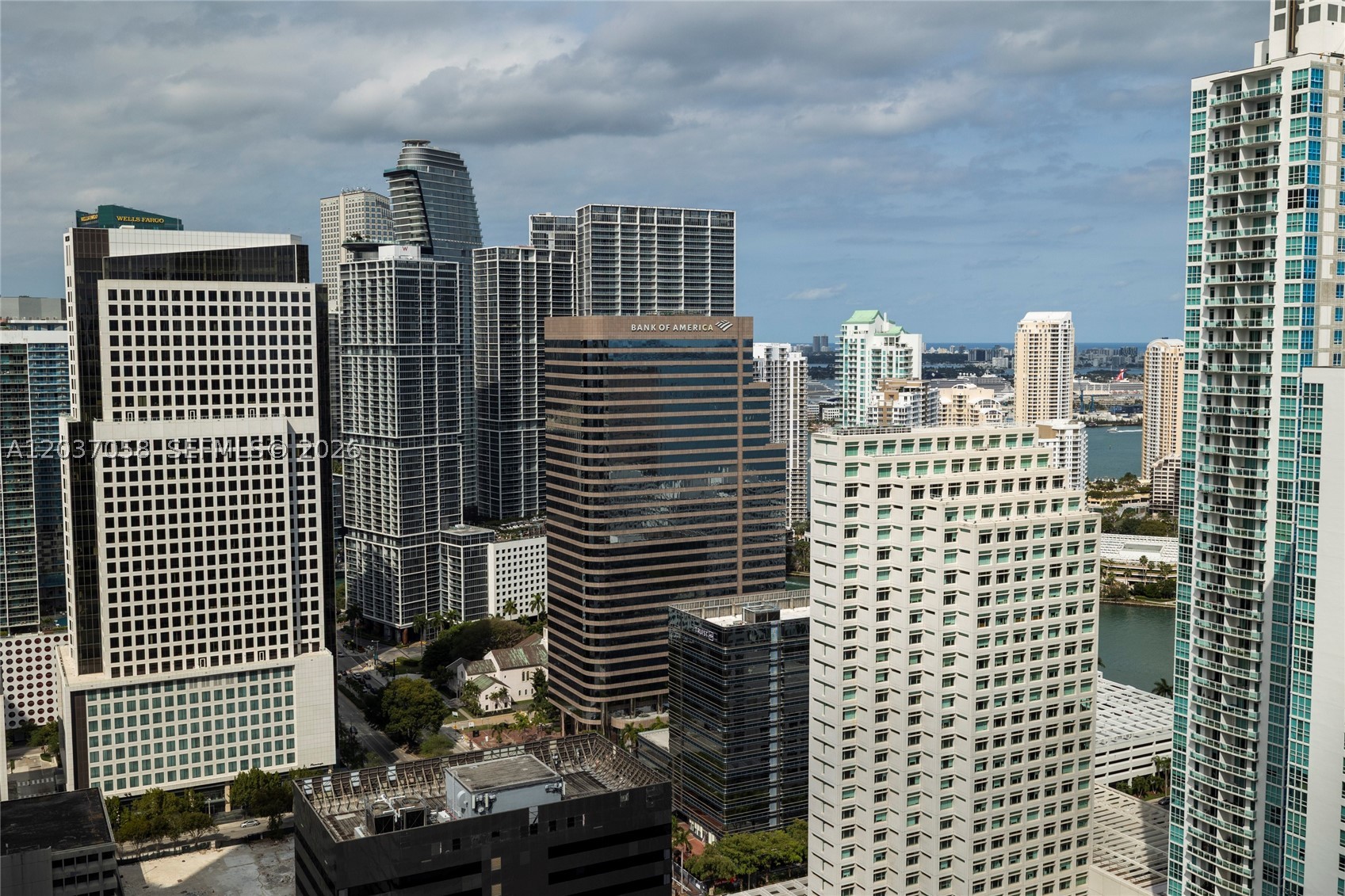 1010 BRICKELL CONDO - Residential Lease