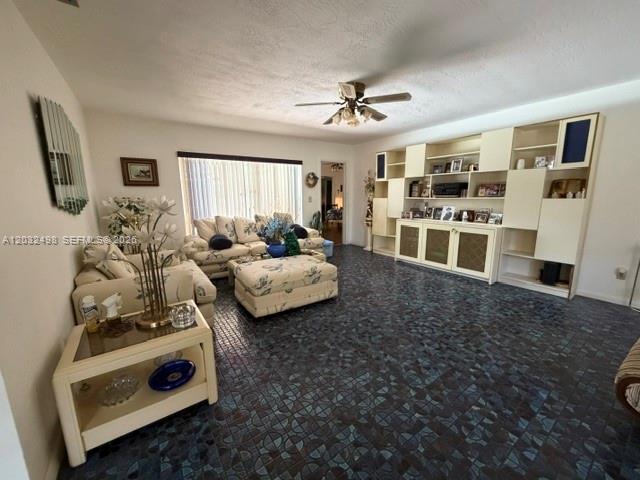 PASADENA LAKES WEST - Residential