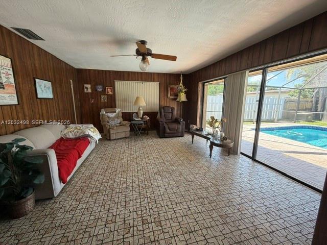 PASADENA LAKES WEST - Residential