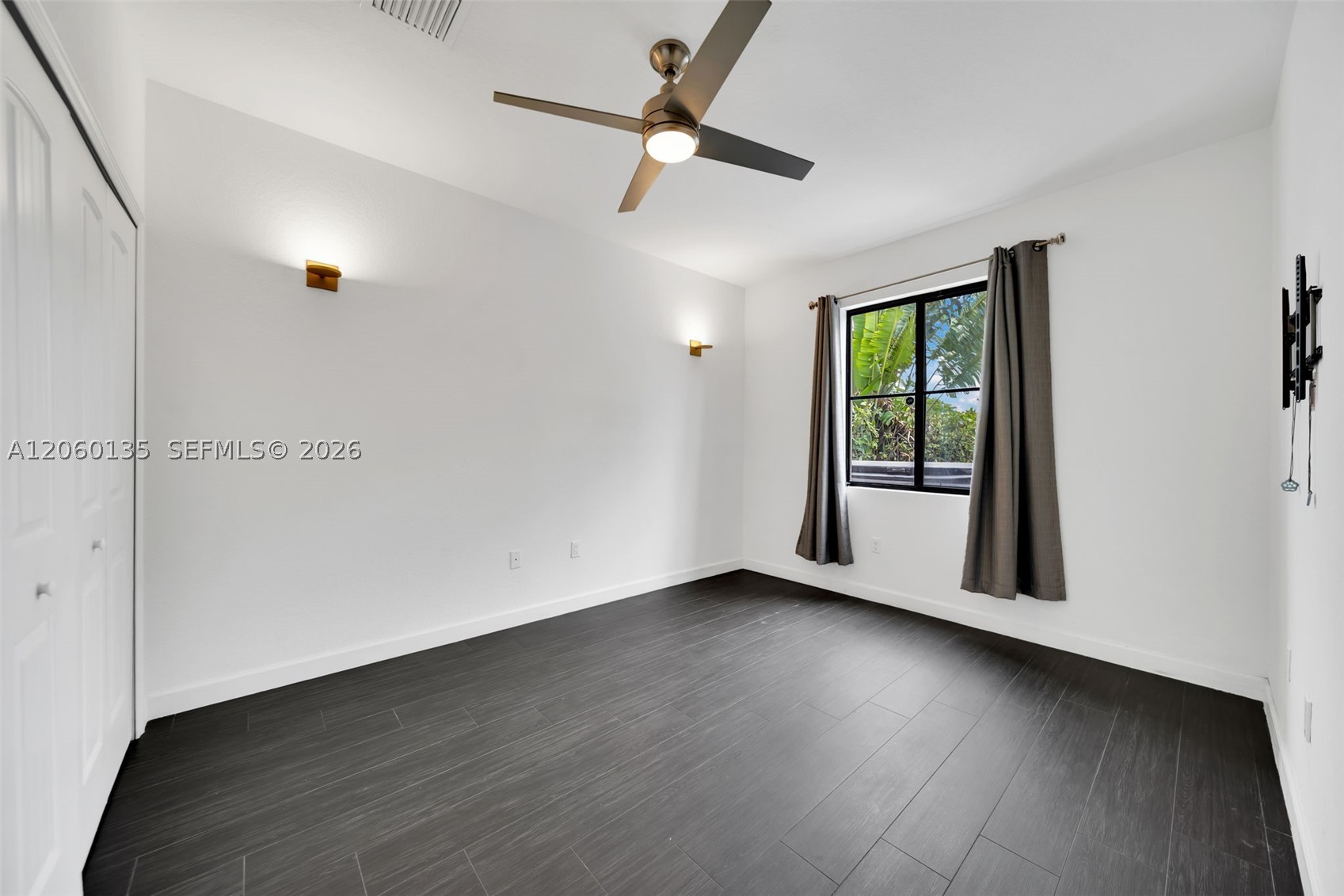 BAILES COMMONS SECOND ADD - Residential