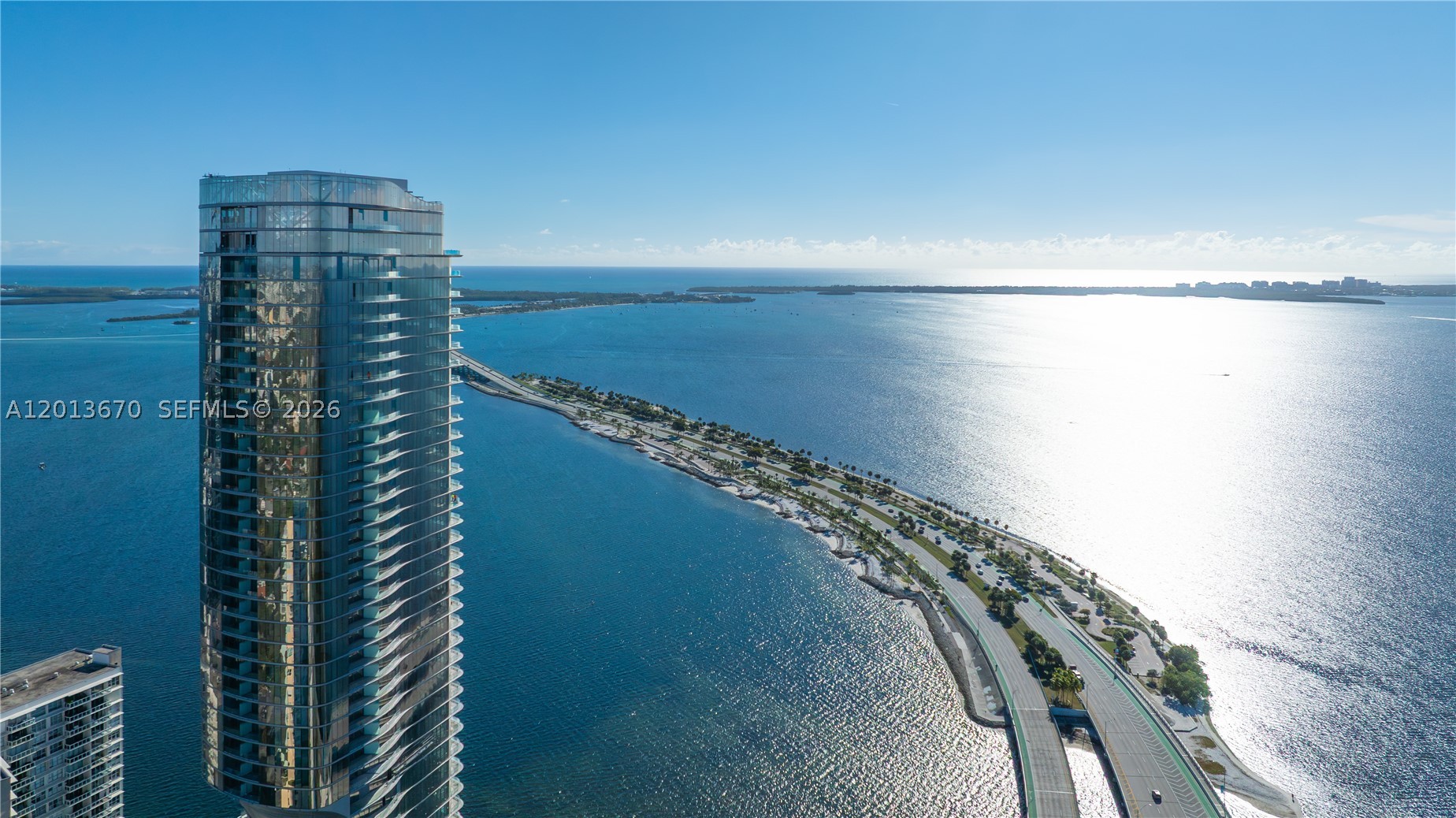 Una Residences - Residential