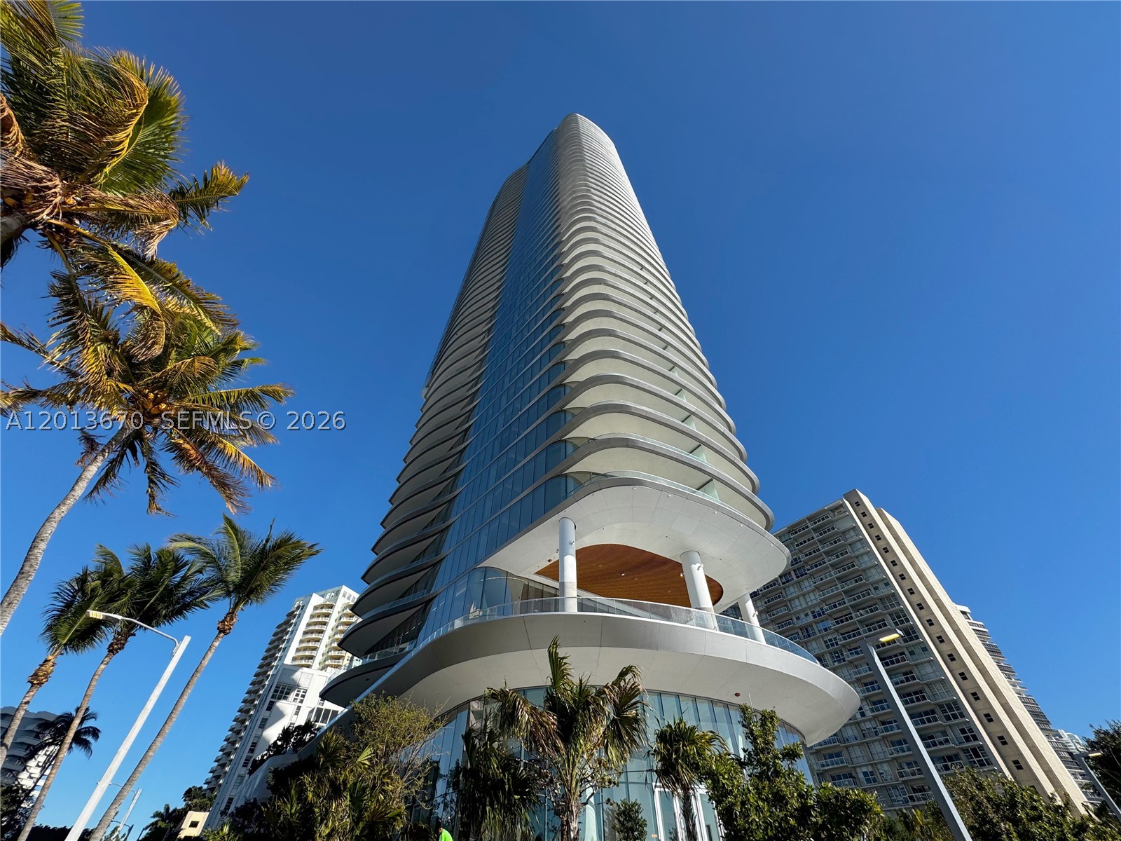 Una Residences - Residential