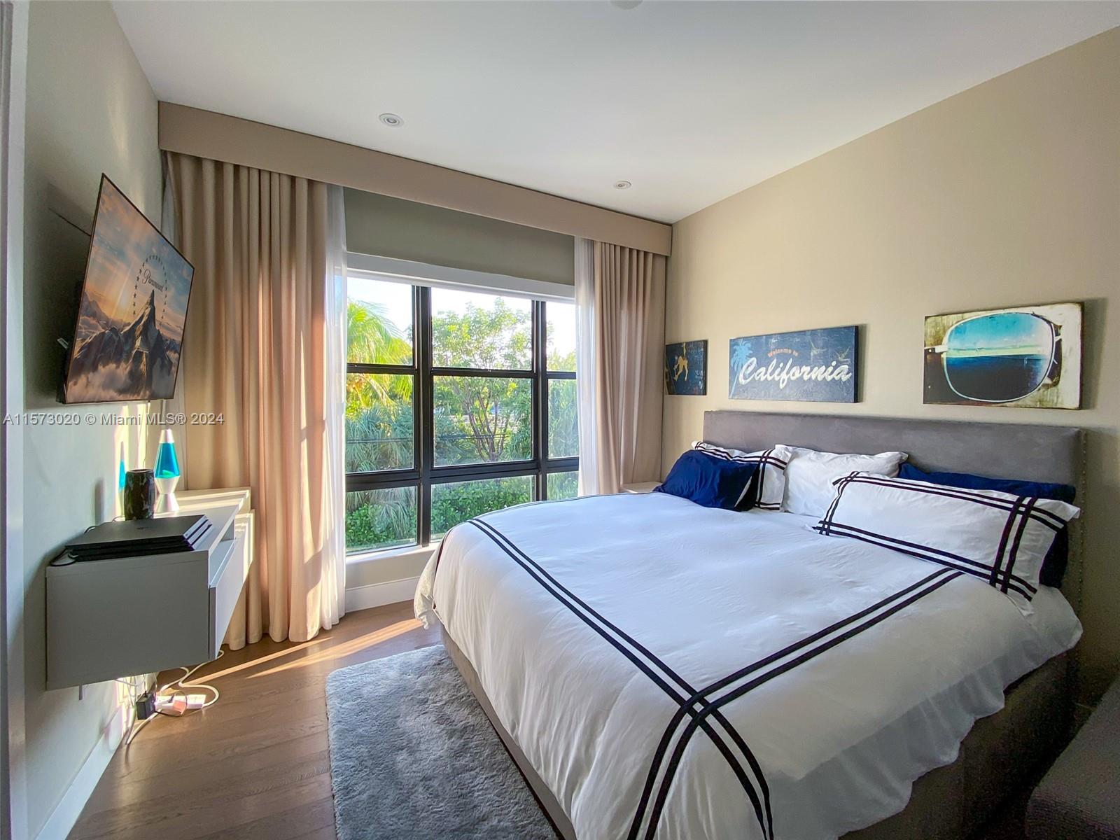 BISCAYNE KEY ESTATES - Residential