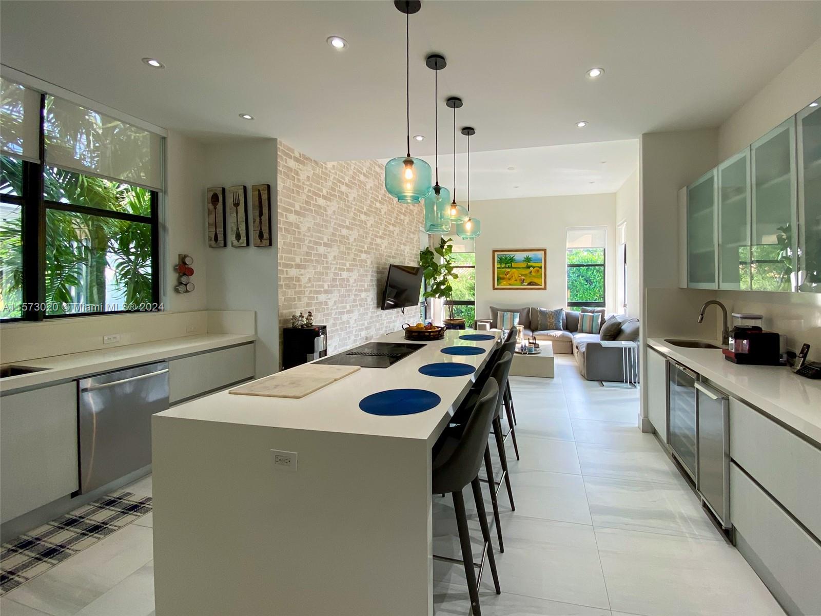 BISCAYNE KEY ESTATES - Residential
