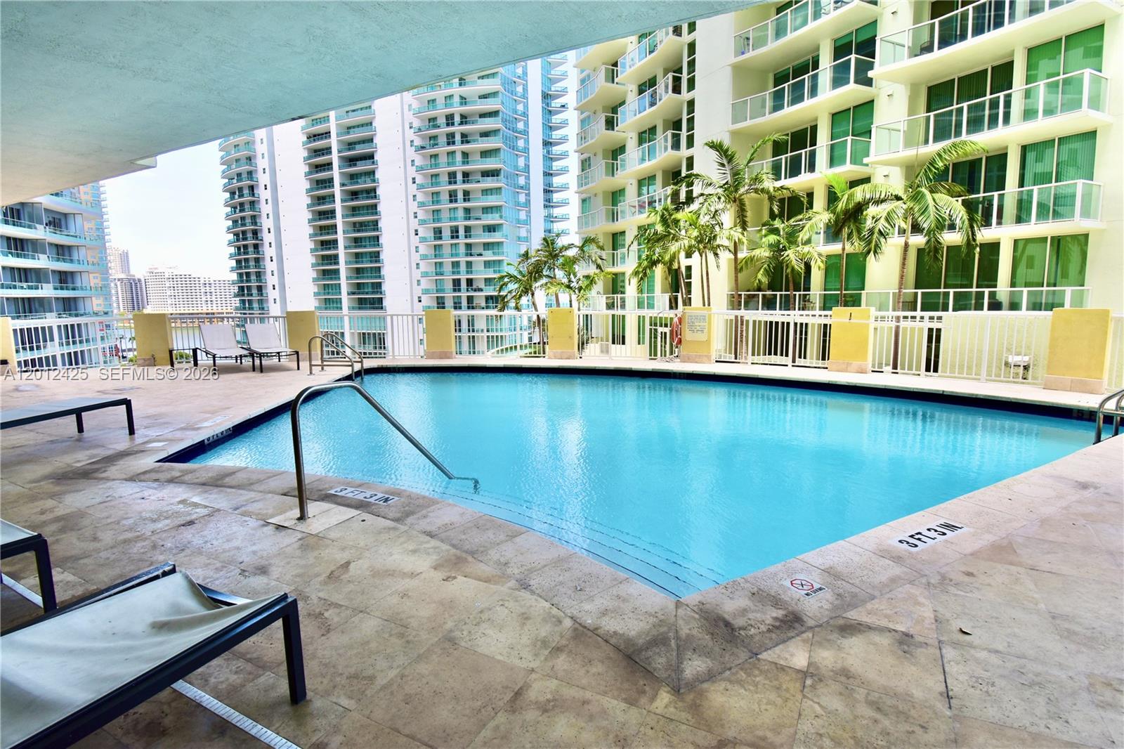 THE SAIL CONDO - Residential