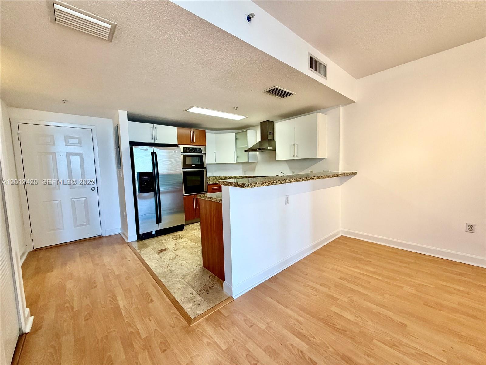 THE SAIL CONDO - Residential