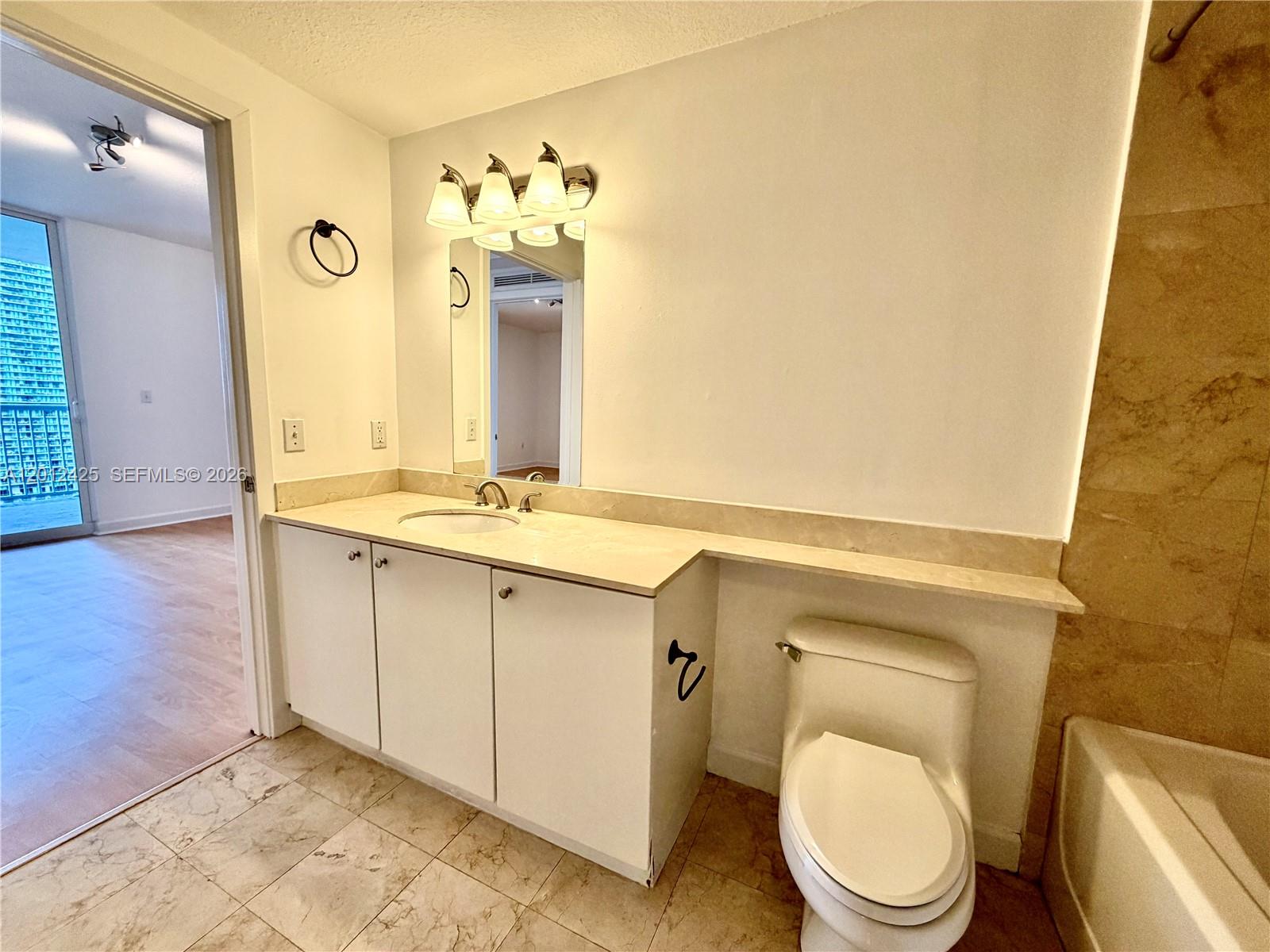 THE SAIL CONDO - Residential