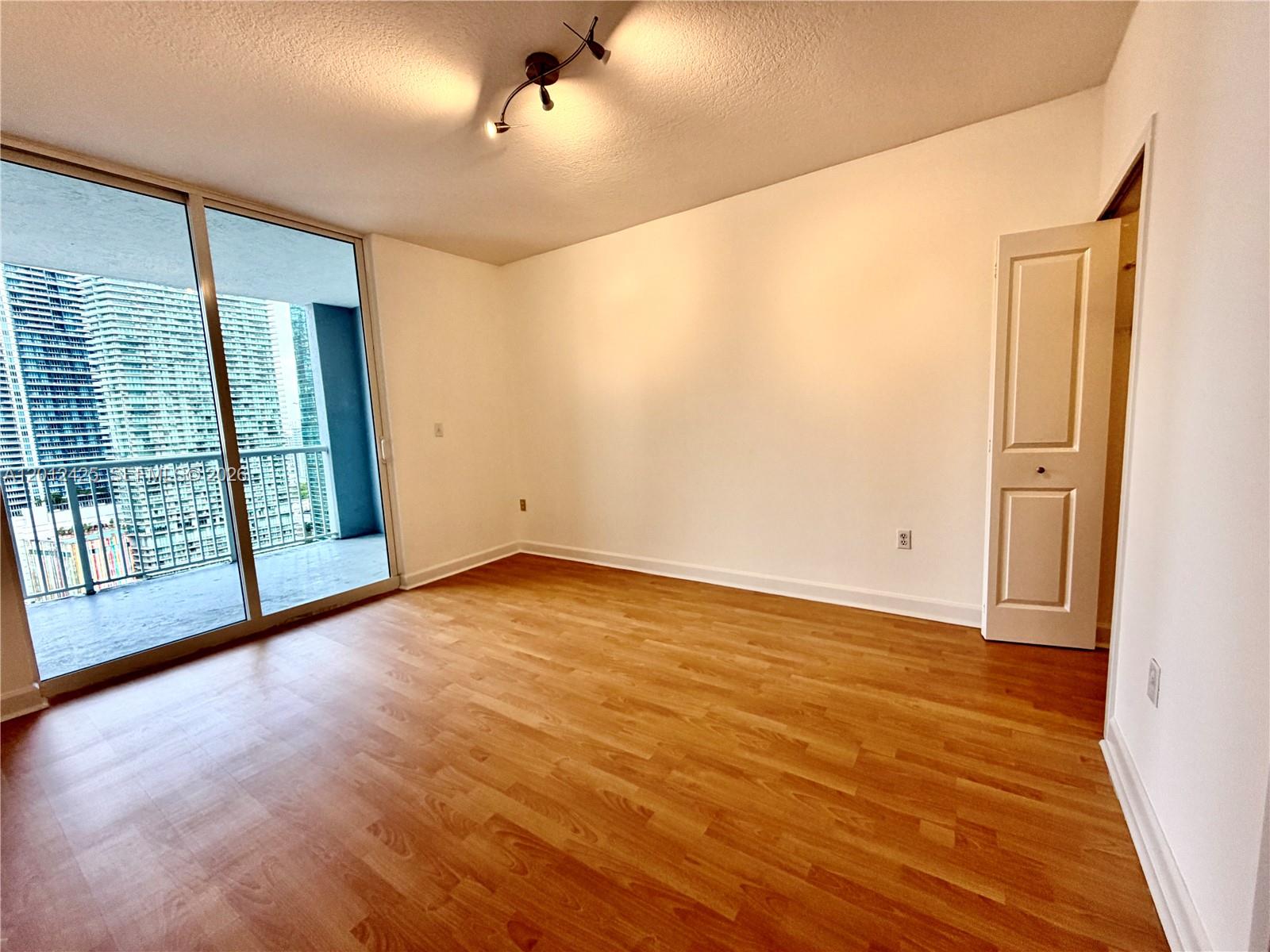 THE SAIL CONDO - Residential
