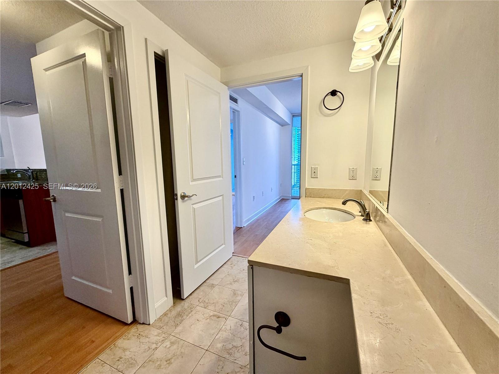 THE SAIL CONDO - Residential