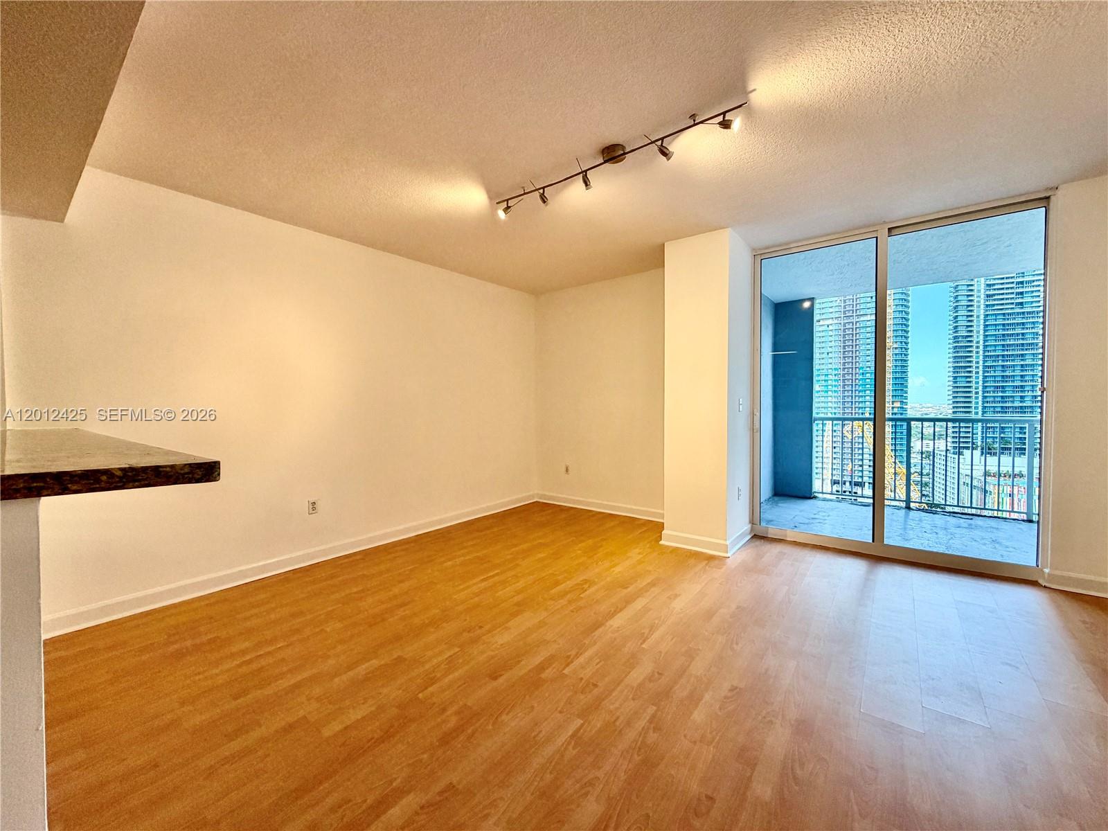 THE SAIL CONDO - Residential