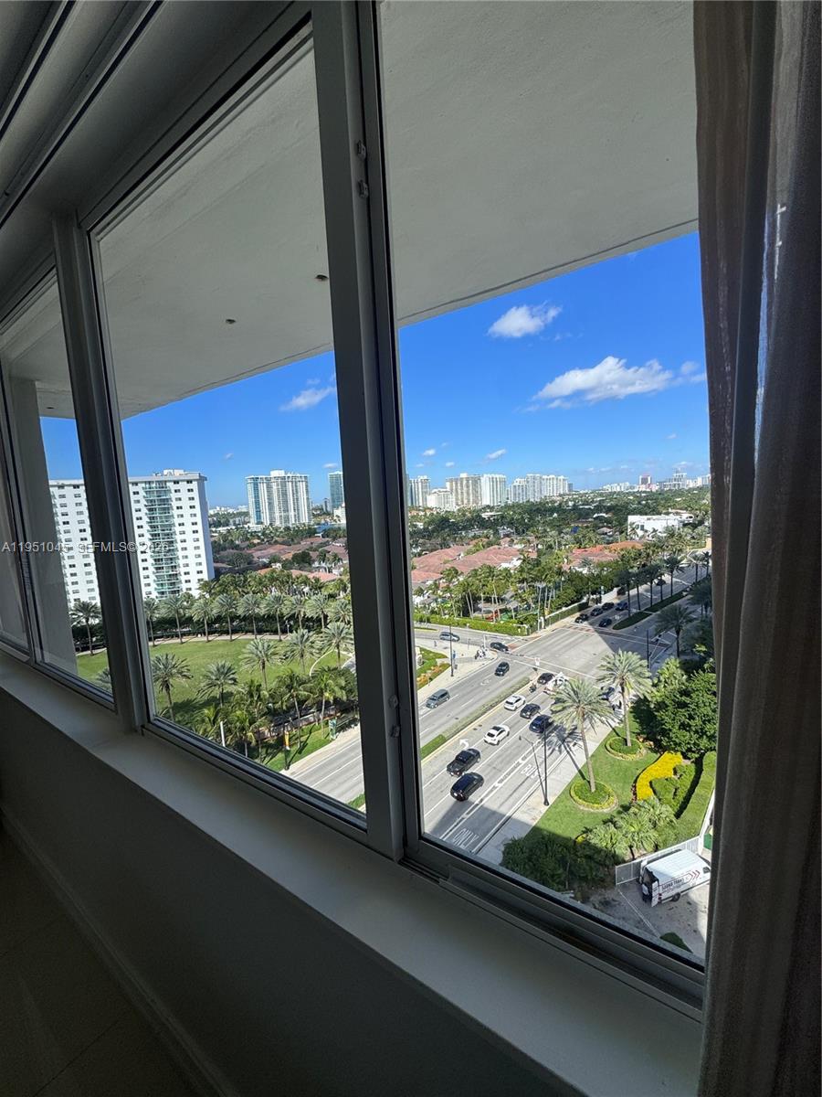 THE AVENTURA BEACH CLUB - Residential