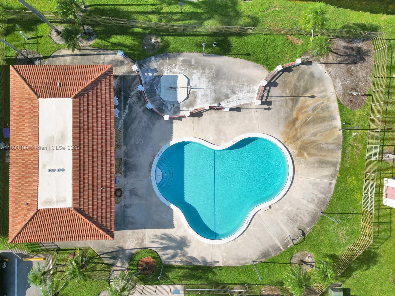 PIERPOINTE EAST CONDO TWO - Residential