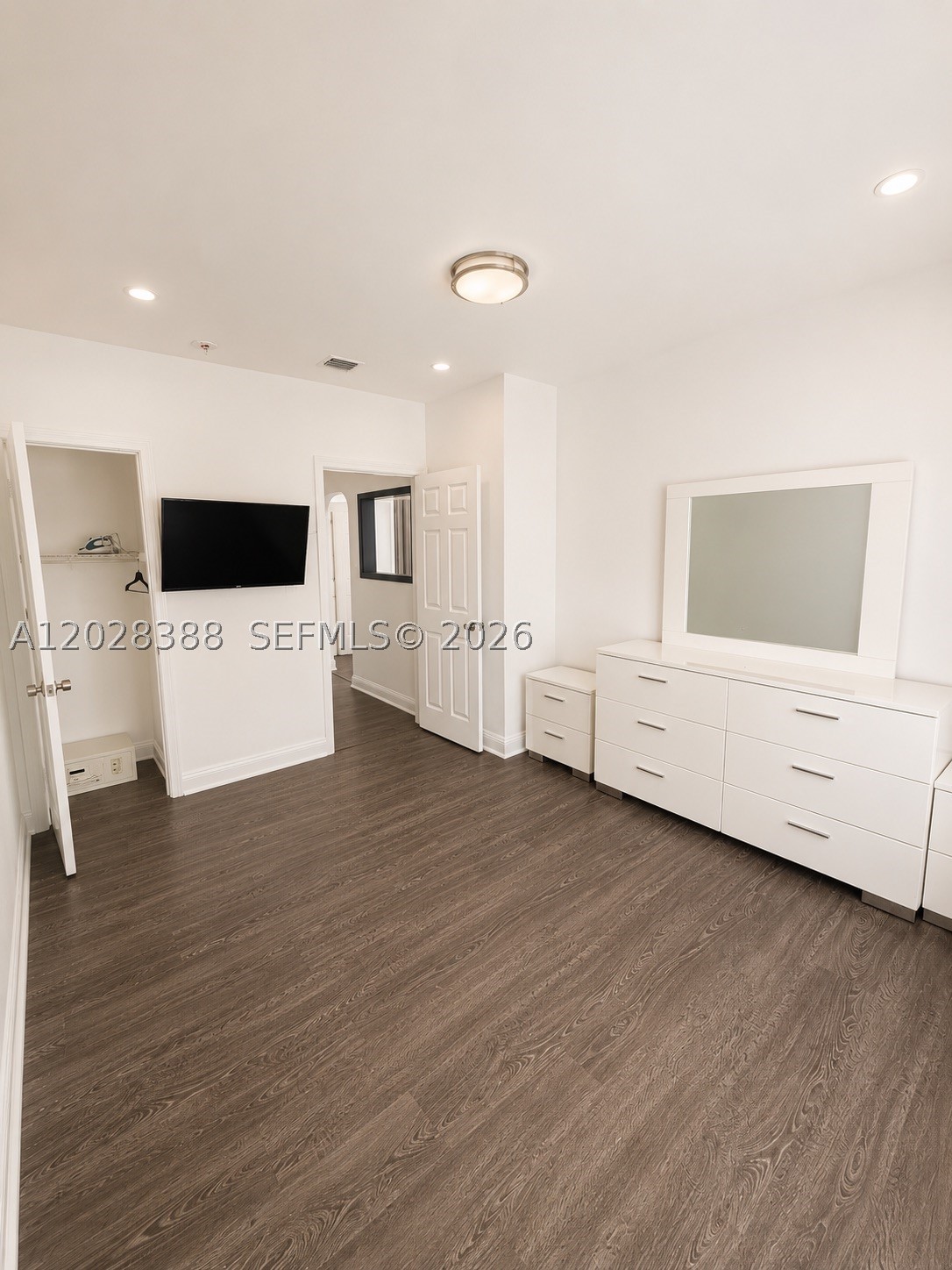 LINCOLN SUB - Residential Lease