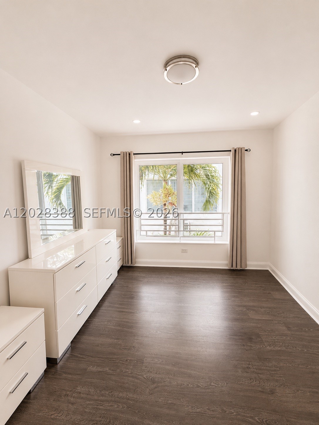LINCOLN SUB - Residential Lease