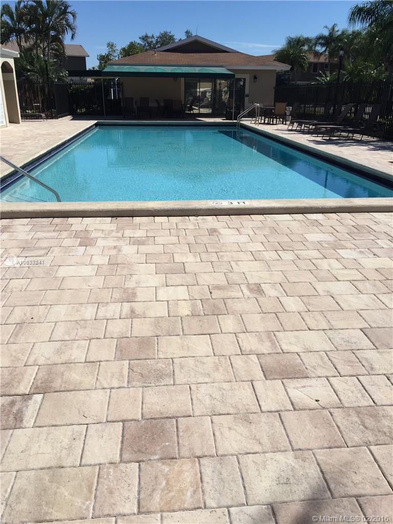 PEMBROKE POINTE - Residential Lease